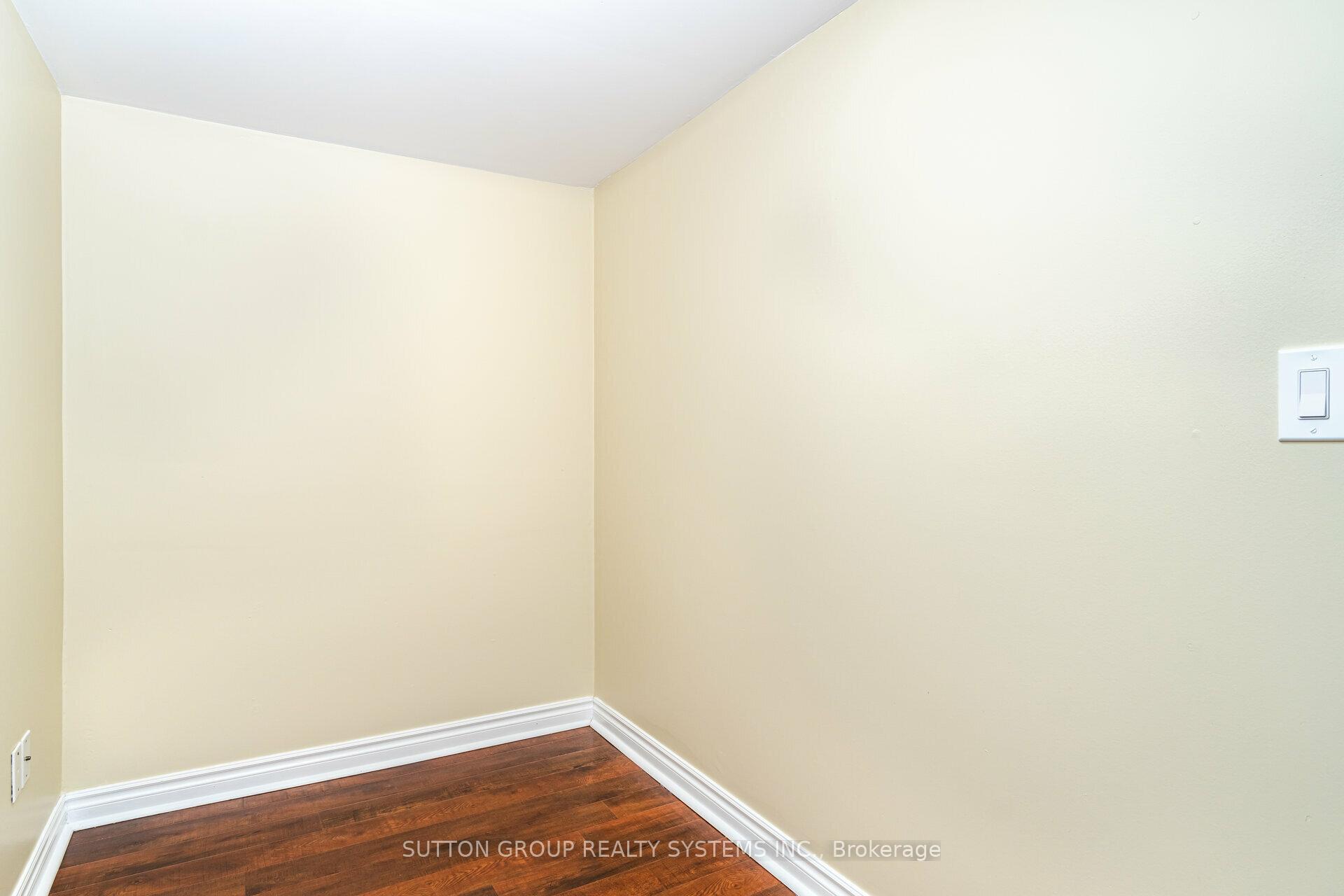 Photo 6 of Unit LOWER, 8 Poplar Plains Road, Brampton, Fletcher's Meadow — HOMEH