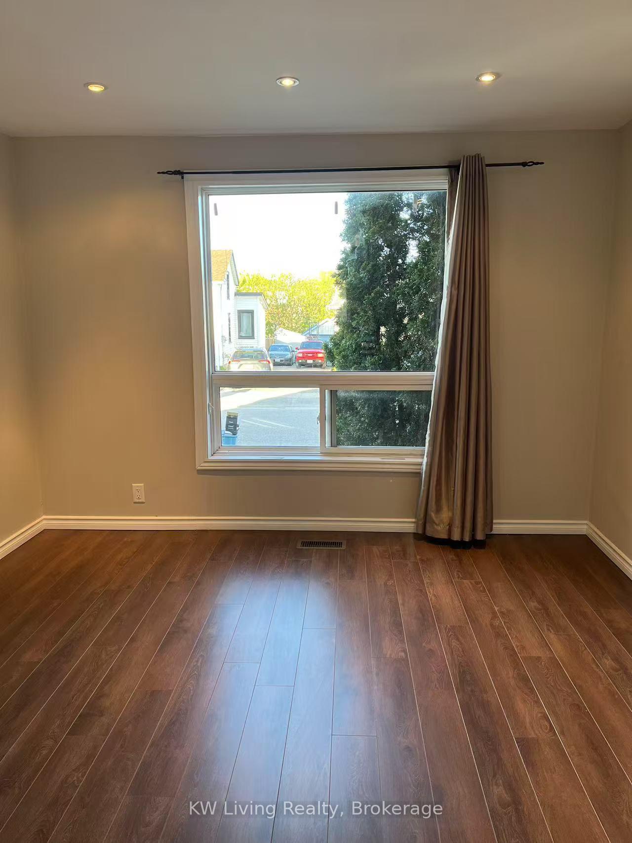 Photo 8 of 310 Nassau Street, Oshawa, Vanier — HOMEH