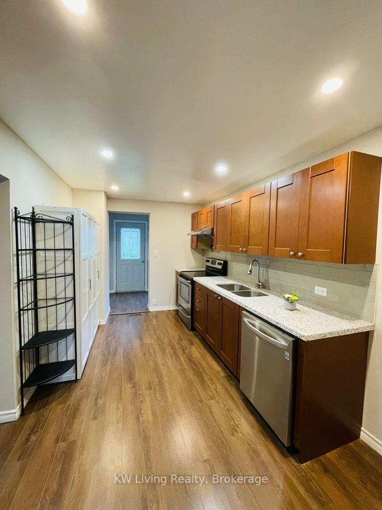 Photo 2 of 310 Nassau Street, Oshawa, Vanier — HOMEH