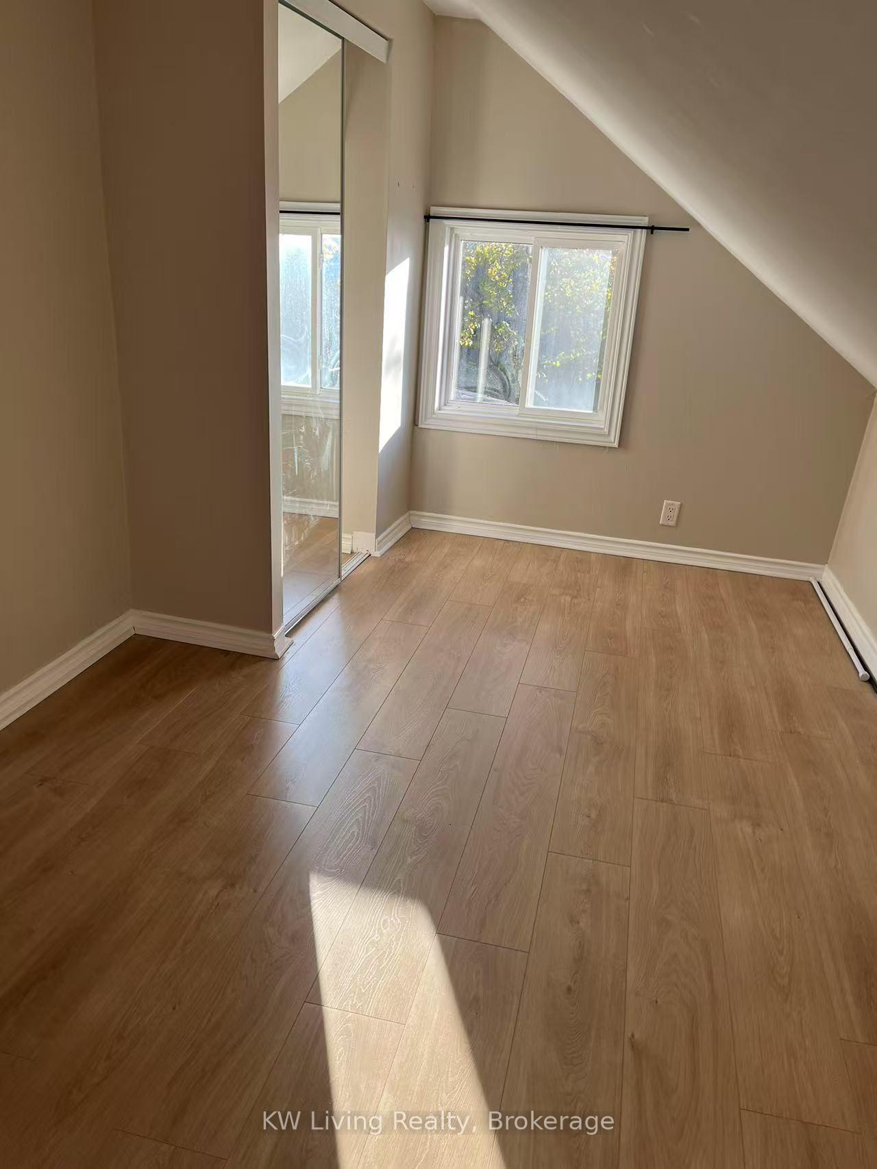 Photo 4 of 310 Nassau Street, Oshawa, Vanier — HOMEH
