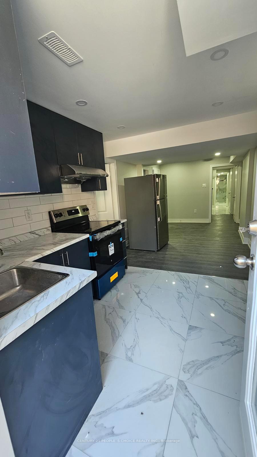 Photo 7 of Unit Bsmt, 37 Quinton Ridge, Brampton, Bram West — HOMEH