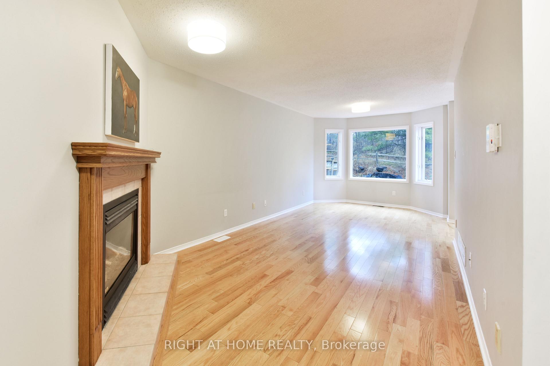 Photo 8 of 124 Blackdome Crescent, Ottawa, Kanata - Kanata Lakes/Heritage Hills — HOMEH