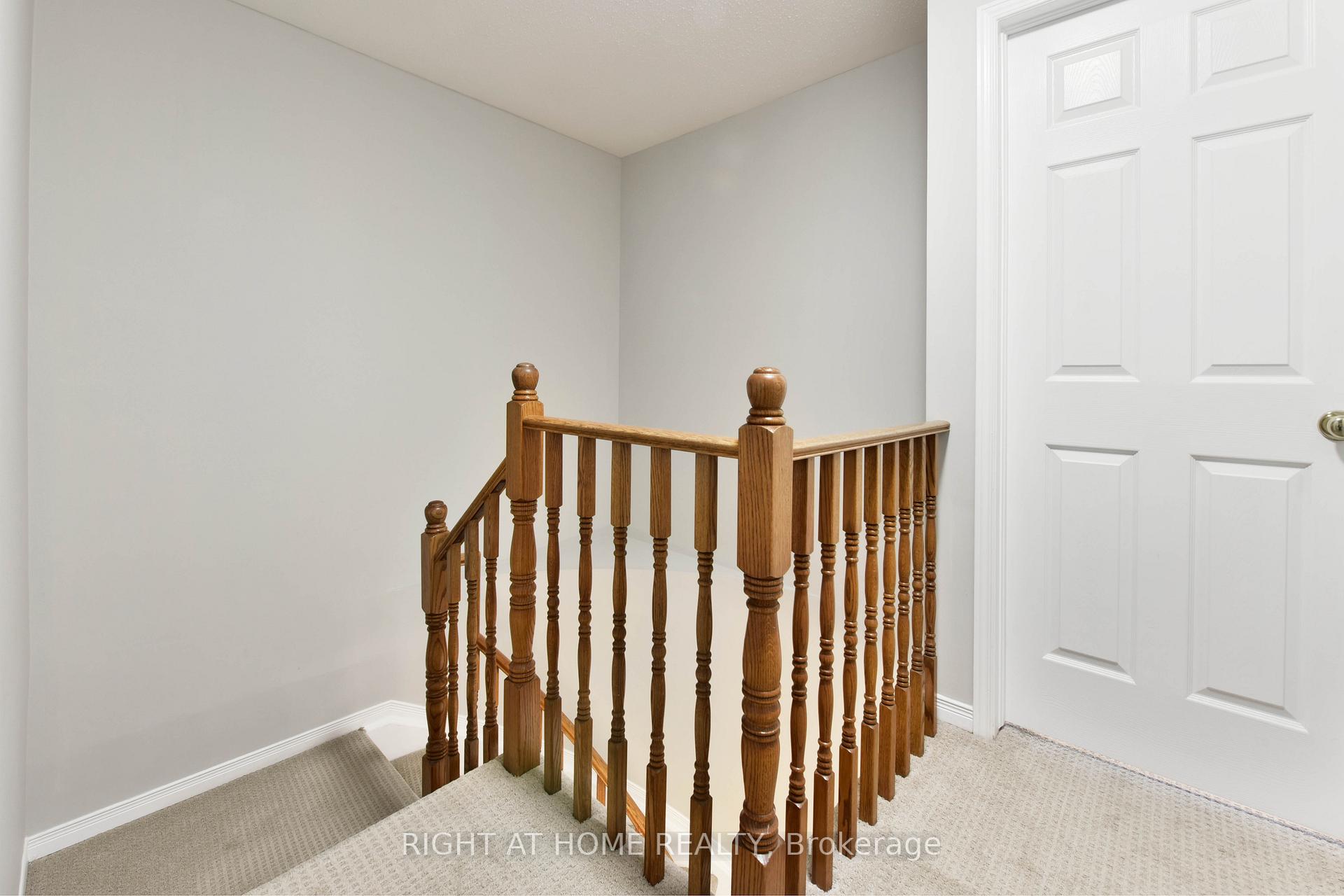 Photo 11 of 124 Blackdome Crescent, Ottawa, Kanata - Kanata Lakes/Heritage Hills — HOMEH