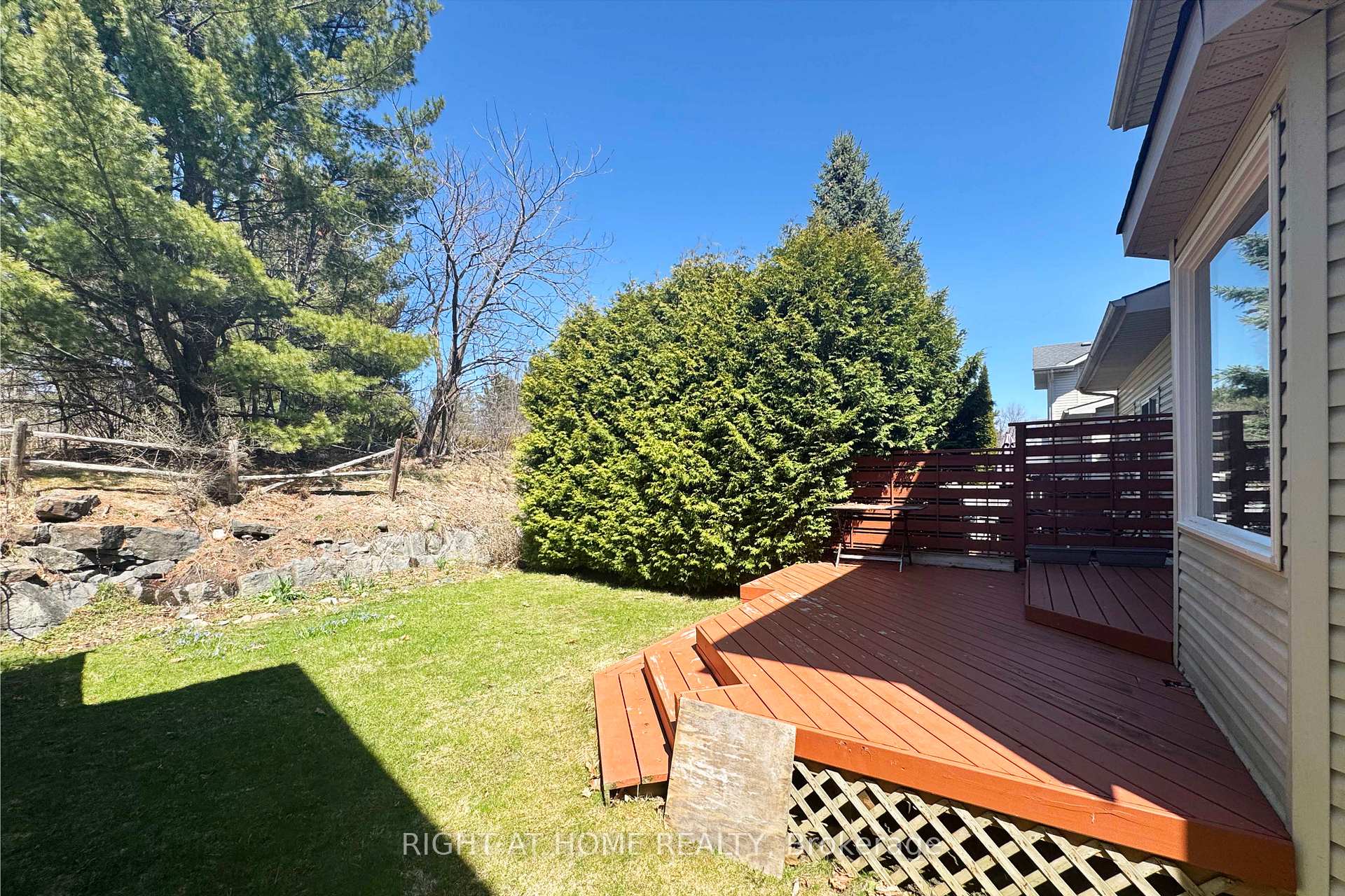 Photo 13 of 124 Blackdome Crescent, Ottawa, Kanata - Kanata Lakes/Heritage Hills — HOMEH