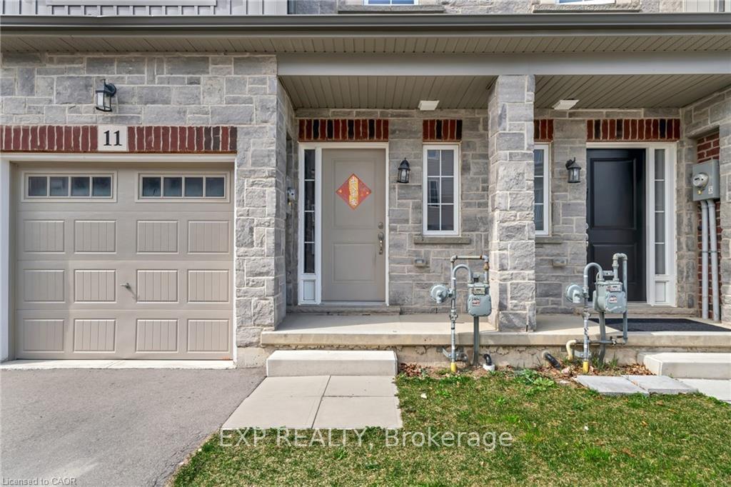 Photo 1 of 11 Garlent Avenue, Hamilton, Meadowlands — HOMEH