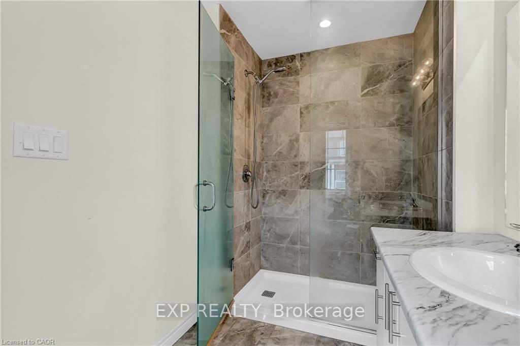 Photo 6 of 11 Garlent Avenue, Hamilton, Meadowlands — HOMEH