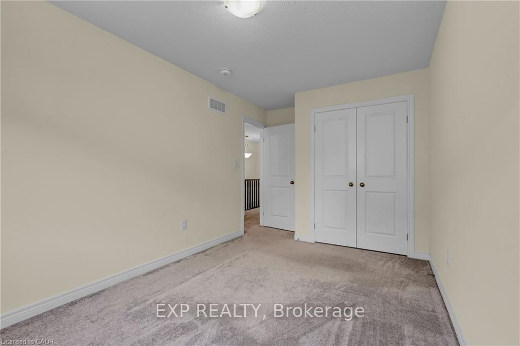Photo 15 of 11 Garlent Avenue, Hamilton, Meadowlands — HOMEH