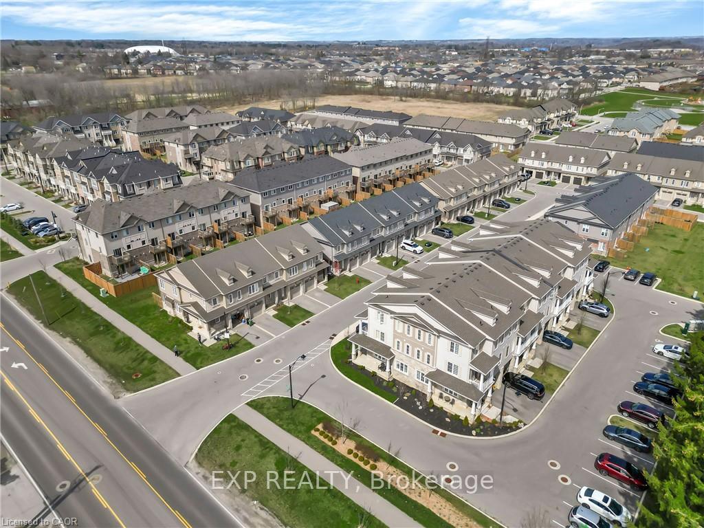 Photo 23 of 11 Garlent Avenue, Hamilton, Meadowlands — HOMEH