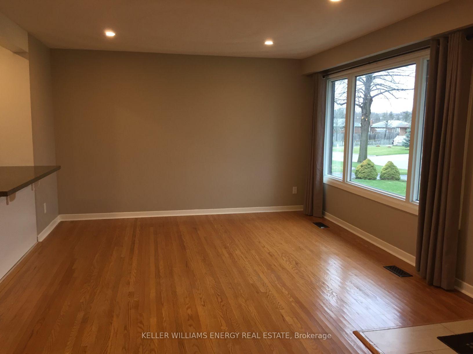 Photo 5 of 260 Linden Street, Oshawa, Donevan — HOMEH