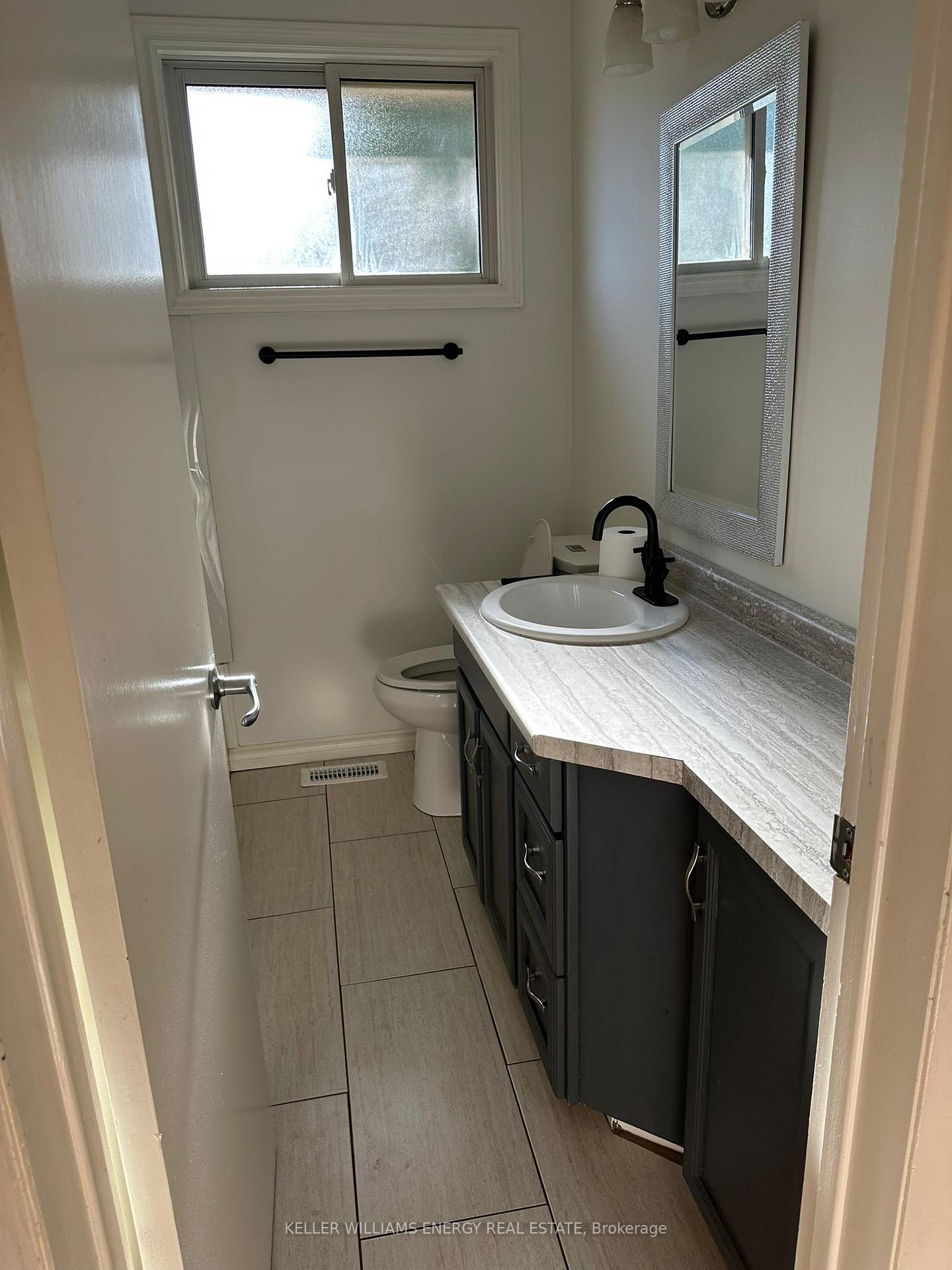 Photo 6 of 260 Linden Street, Oshawa, Donevan — HOMEH