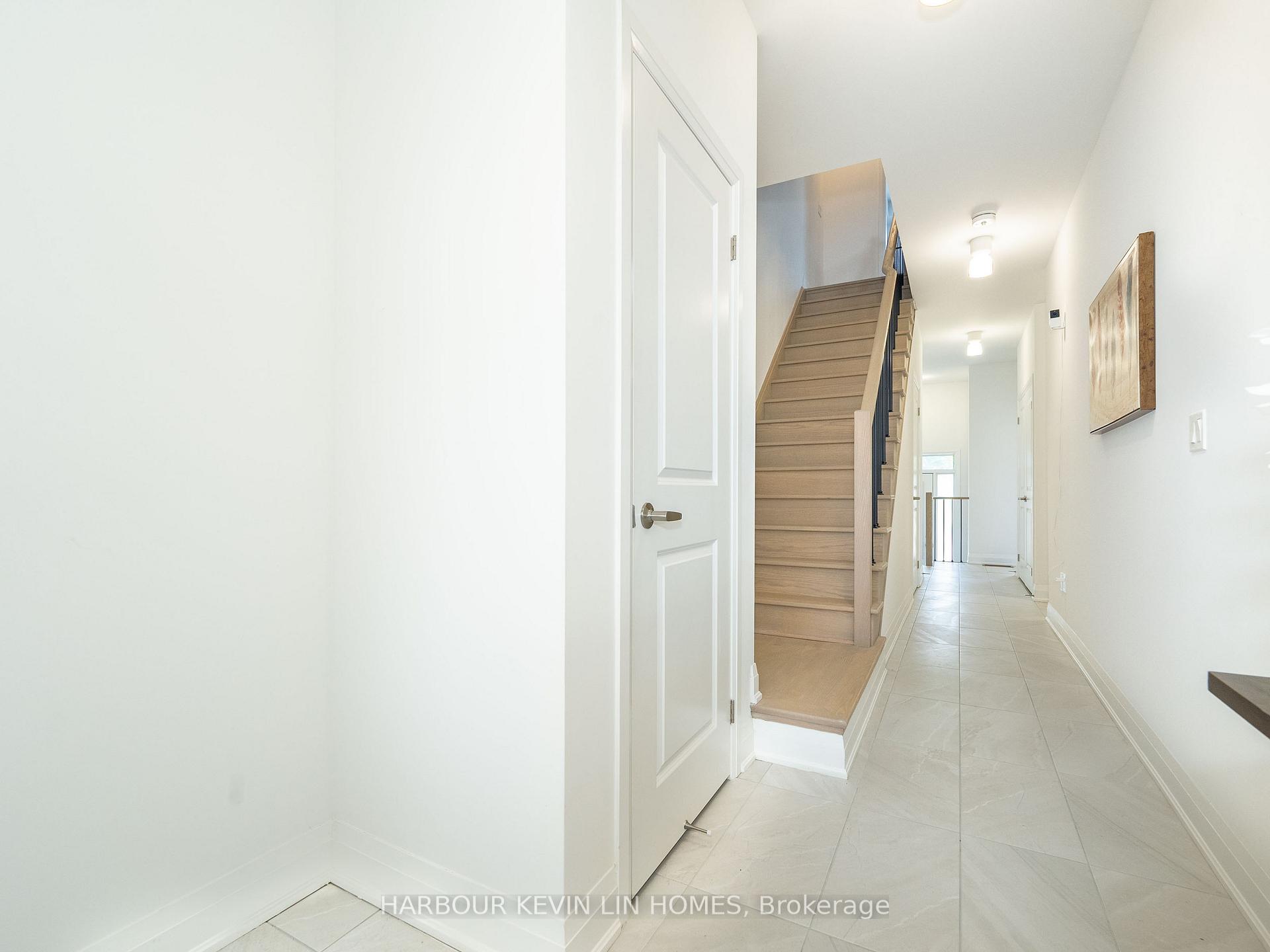Photo 3 of 48 Carole Bell Way, Markham, Wismer — HOMEH