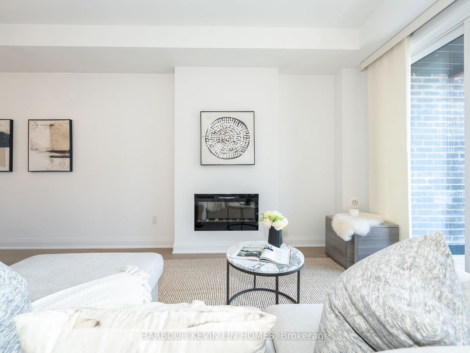 Photo 4 of 48 Carole Bell Way, Markham, Wismer — HOMEH