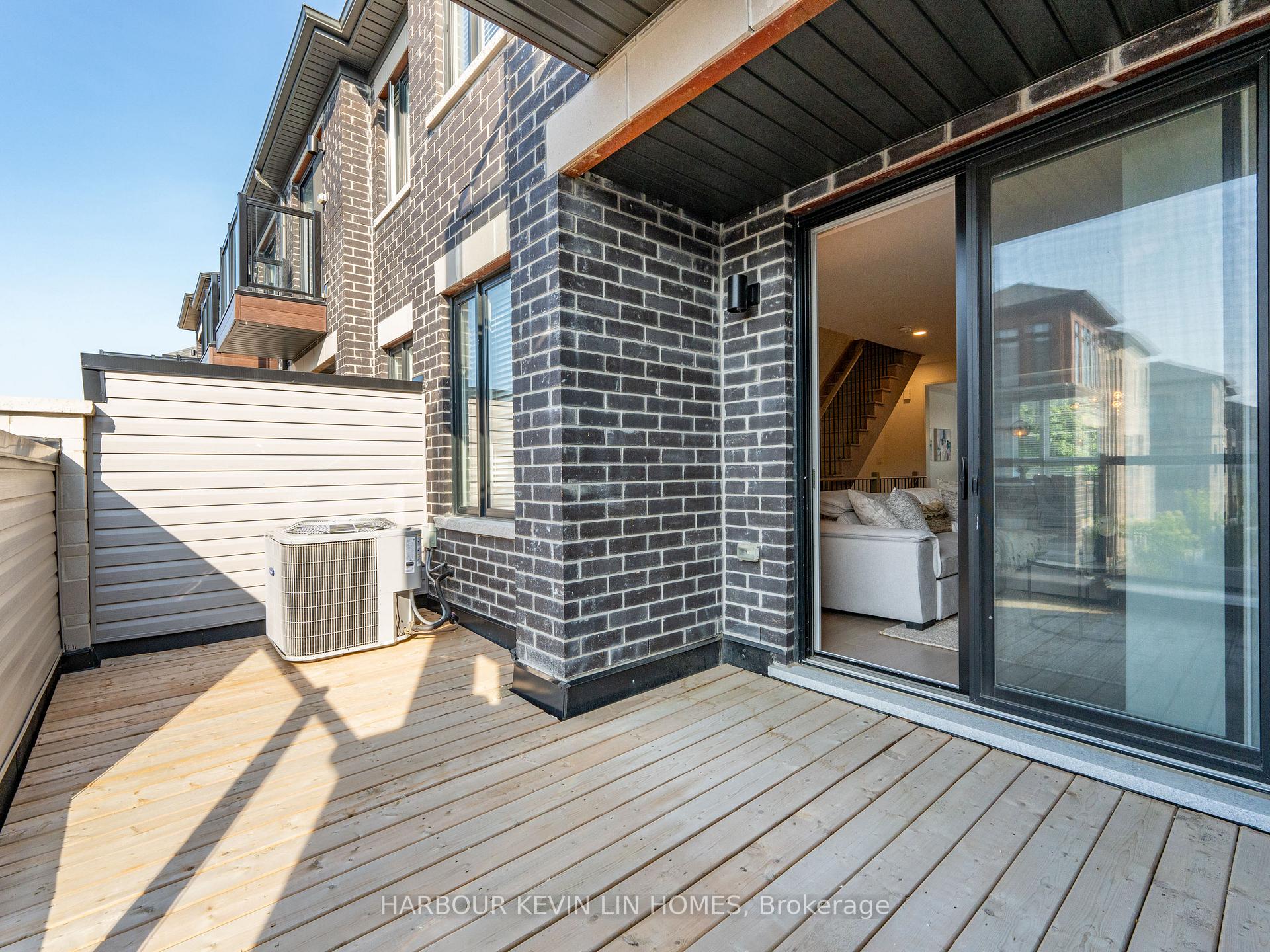 Photo 35 of 48 Carole Bell Way, Markham, Wismer — HOMEH