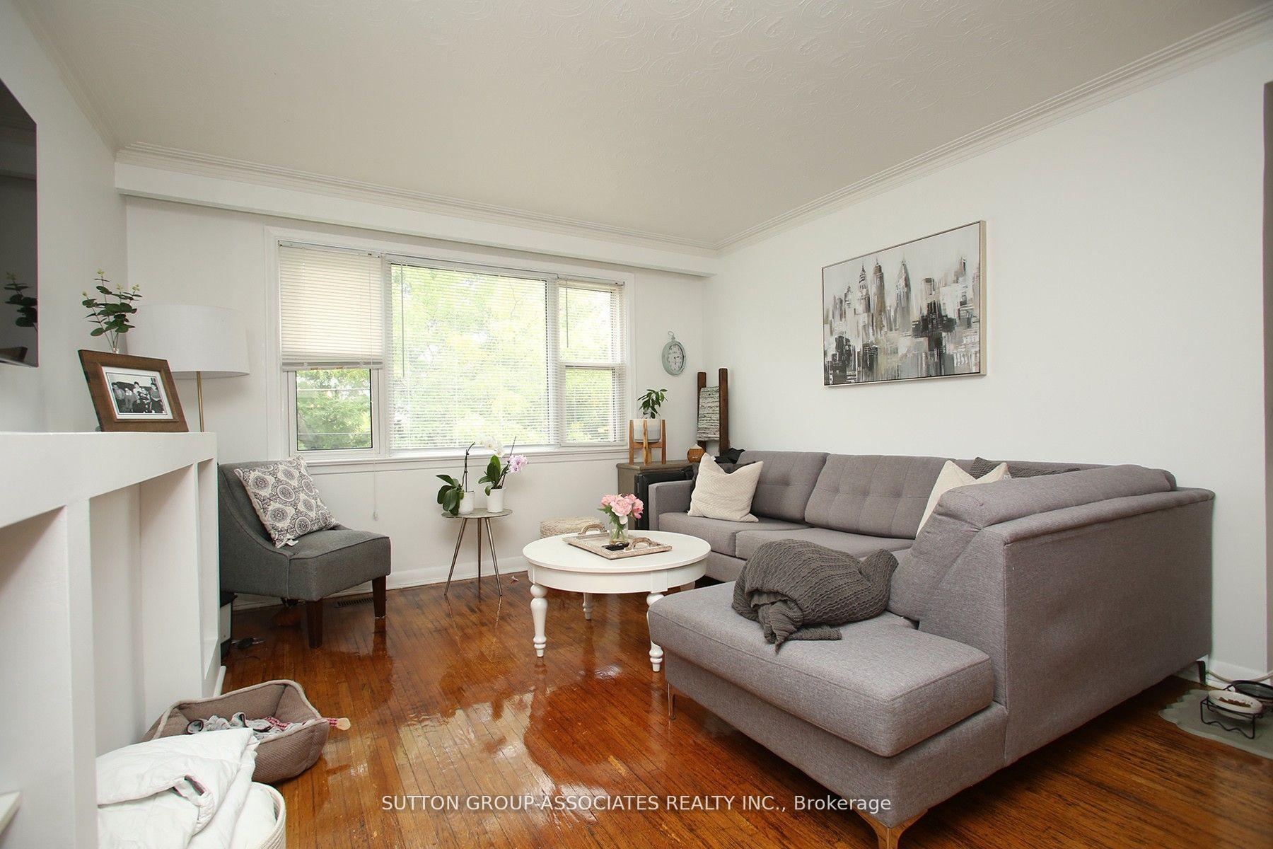 Photo 2 of Unit 2nd Fl., 134 Grand Avenue, Etobicoke, Stonegate-Queensway — HOMEH