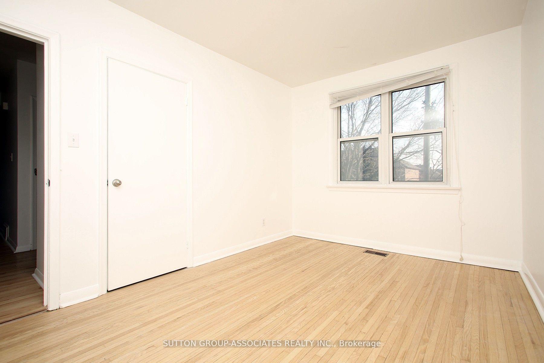 Photo 17 of Unit 2nd Fl., 134 Grand Avenue, Etobicoke, Stonegate-Queensway — HOMEH