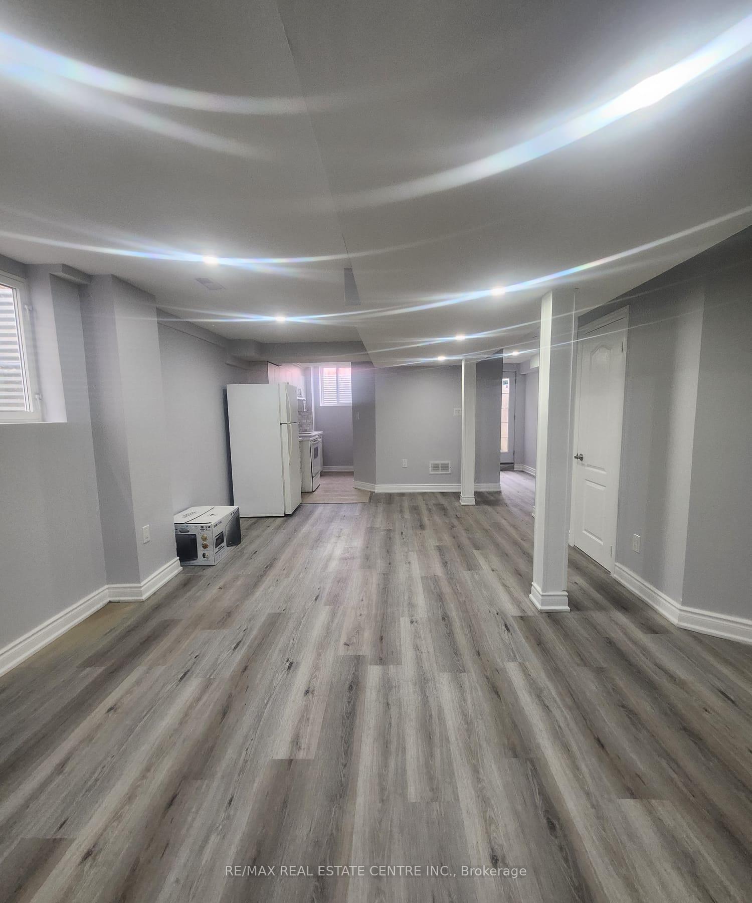 Photo 7 of 42 Baha (Basement) Crescent, Brampton, Fletcher's Meadow — HOMEH