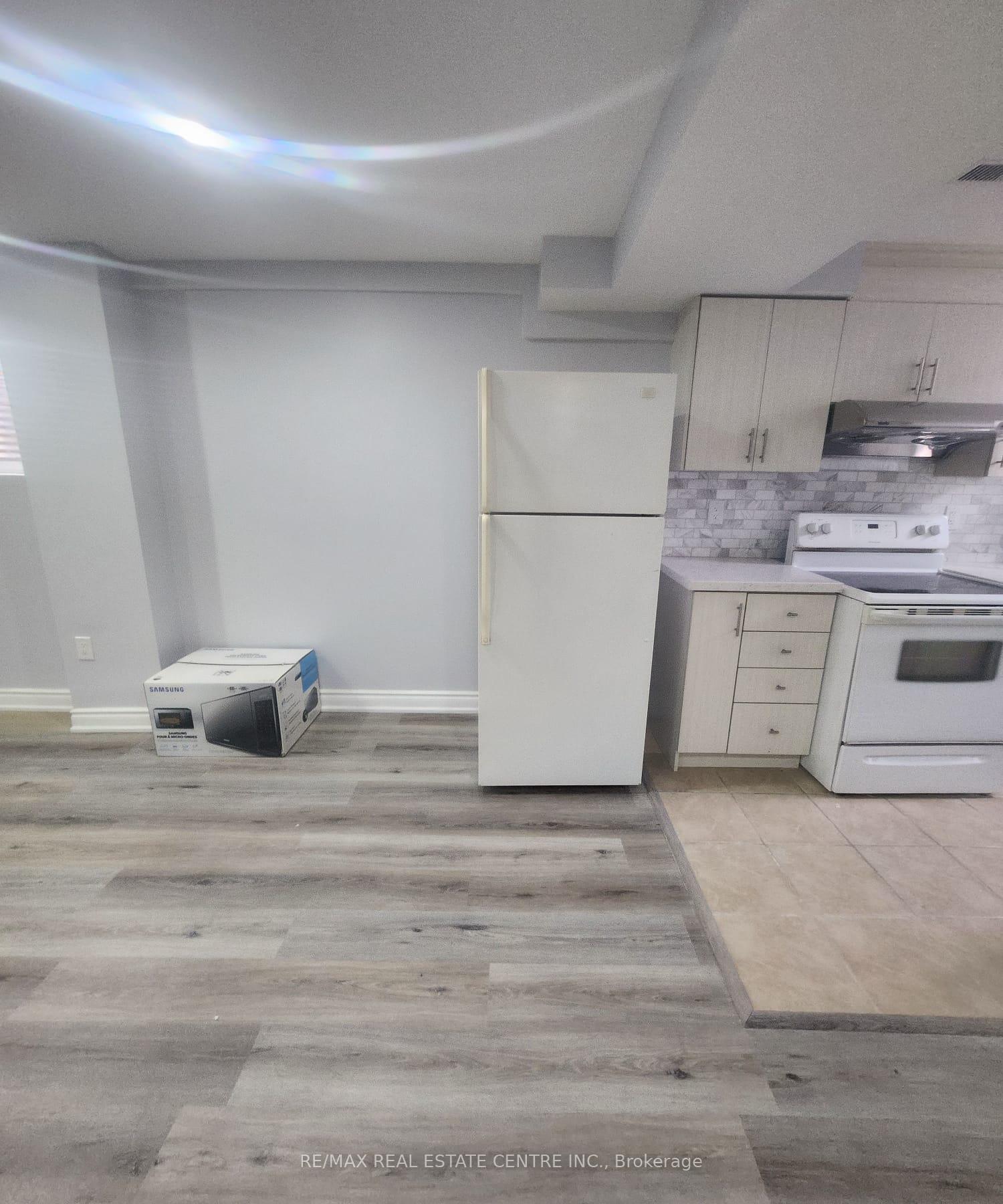 Photo 3 of 42 Baha (Basement) Crescent, Brampton, Fletcher's Meadow — HOMEH