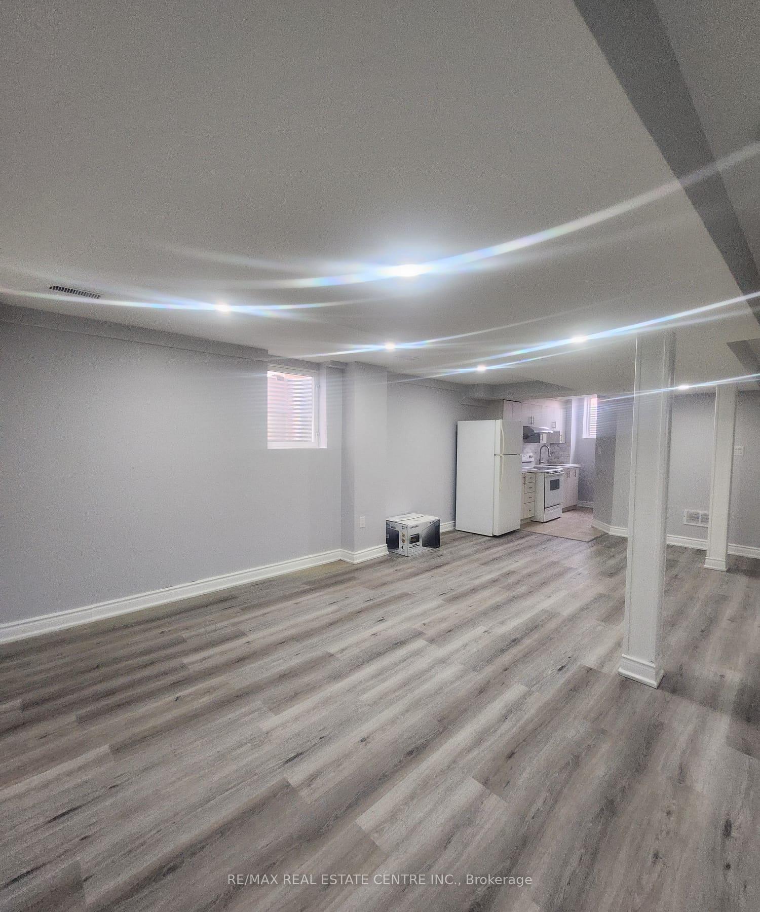 Photo 23 of 42 Baha (Basement) Crescent, Brampton, Fletcher's Meadow — HOMEH