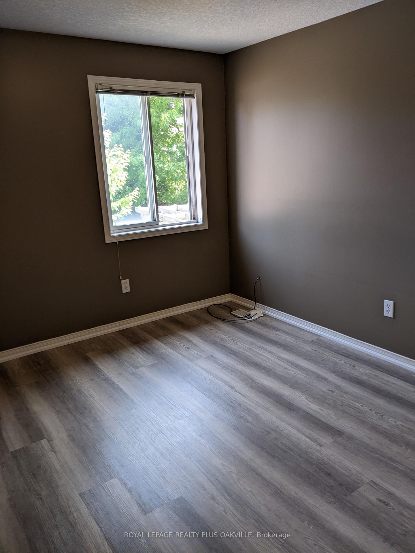 Photo 10 of 368 Havendale Crescent, Waterloo — HOMEH