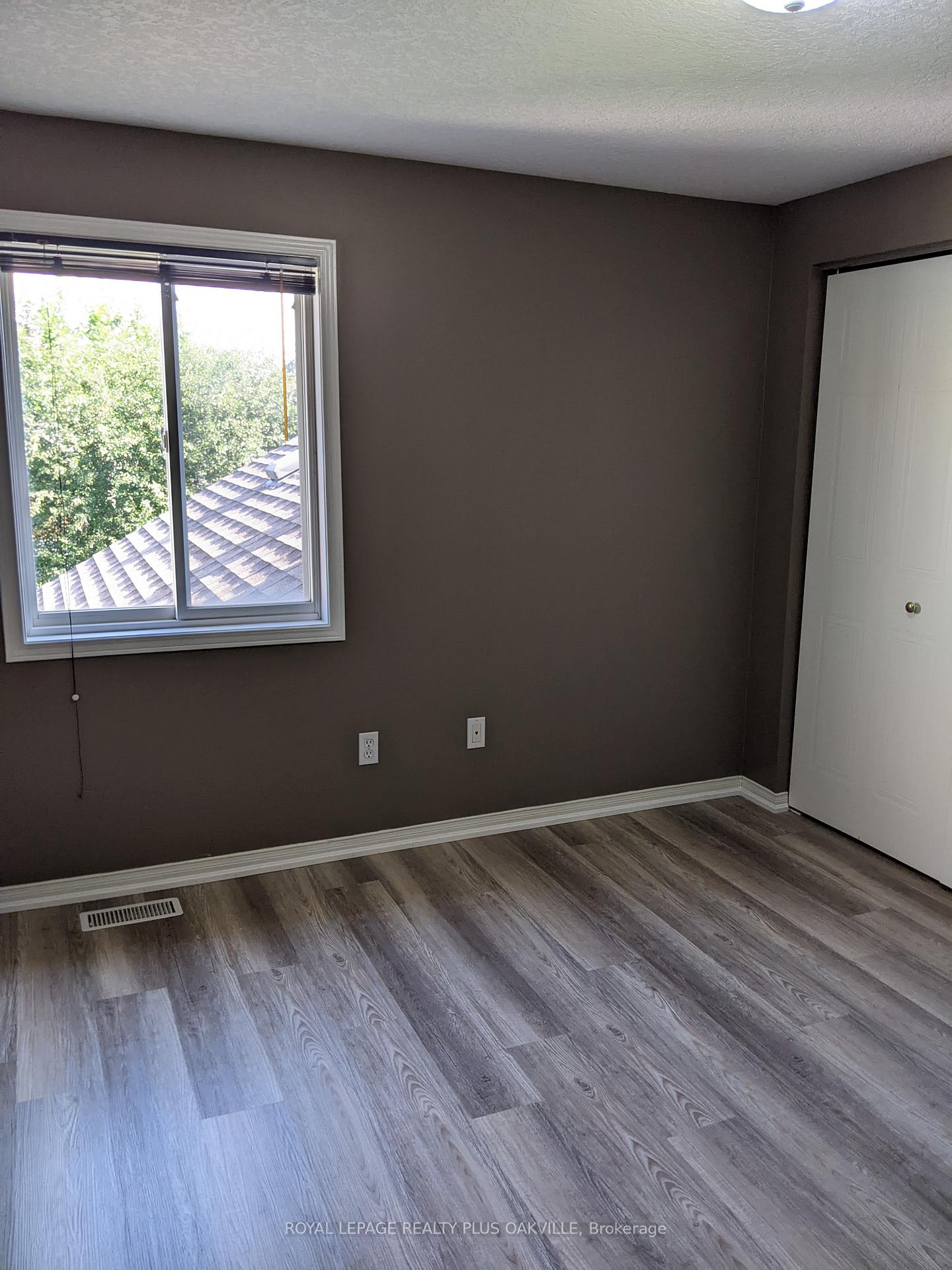Photo 13 of 368 Havendale Crescent, Waterloo — HOMEH