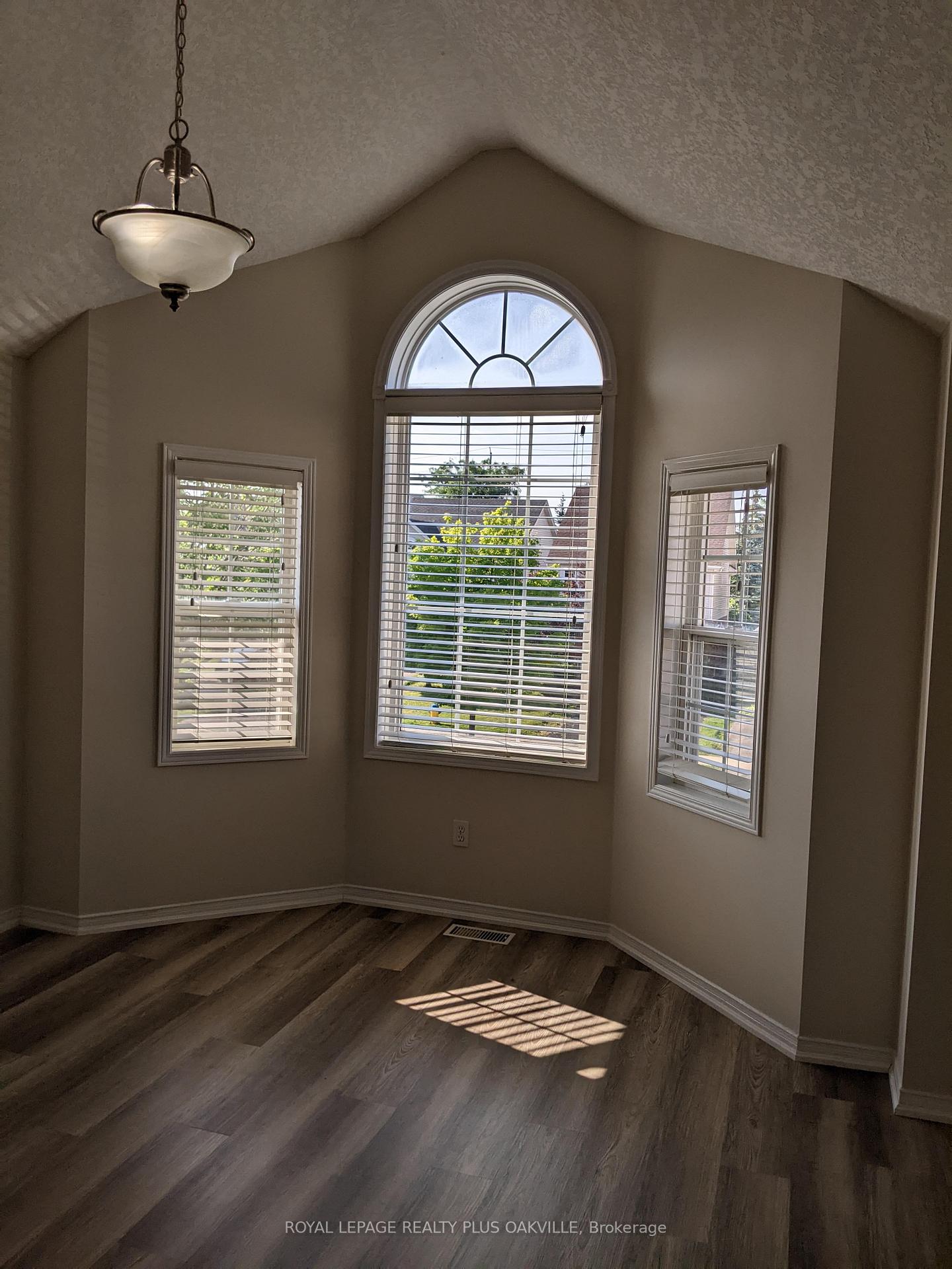 Photo 15 of 368 Havendale Crescent, Waterloo — HOMEH