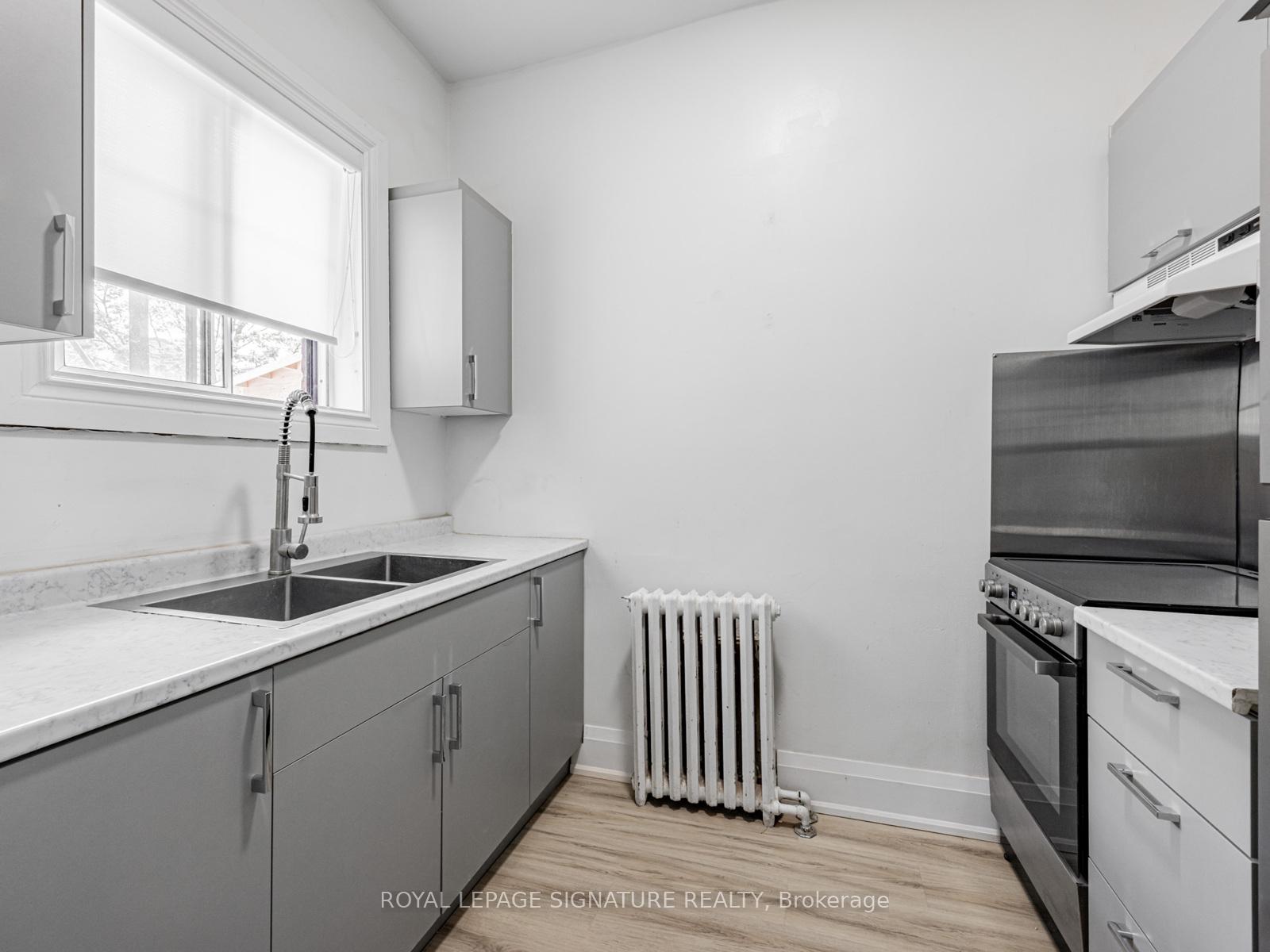 Photo 5 of Unit 1, 1 Bellwoods Park, Toronto, Trinity-Bellwoods — HOMEH