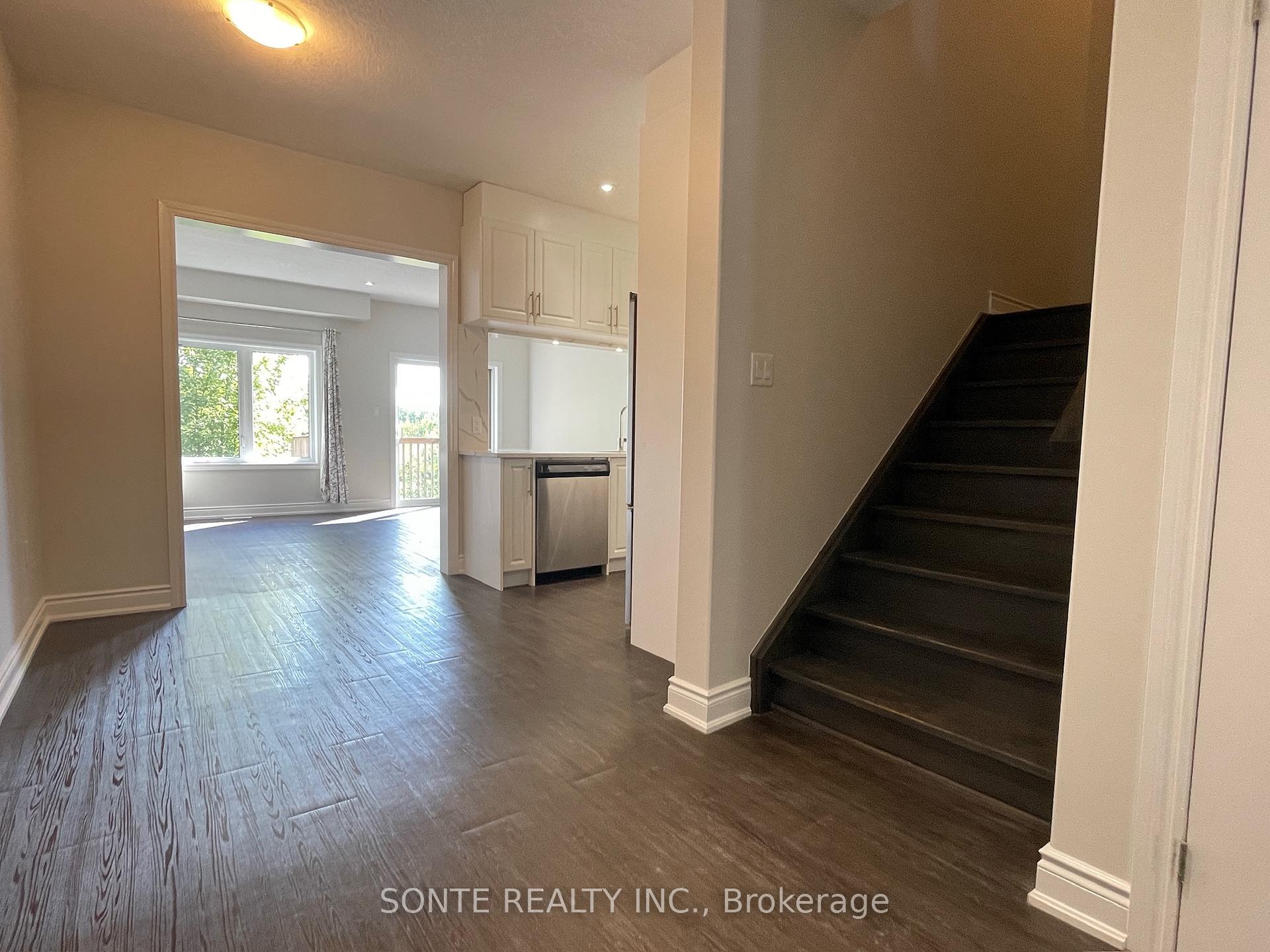 Photo 30 of Unit #15, 40 Megan Crescent, Barrie, Holly — HOMEH