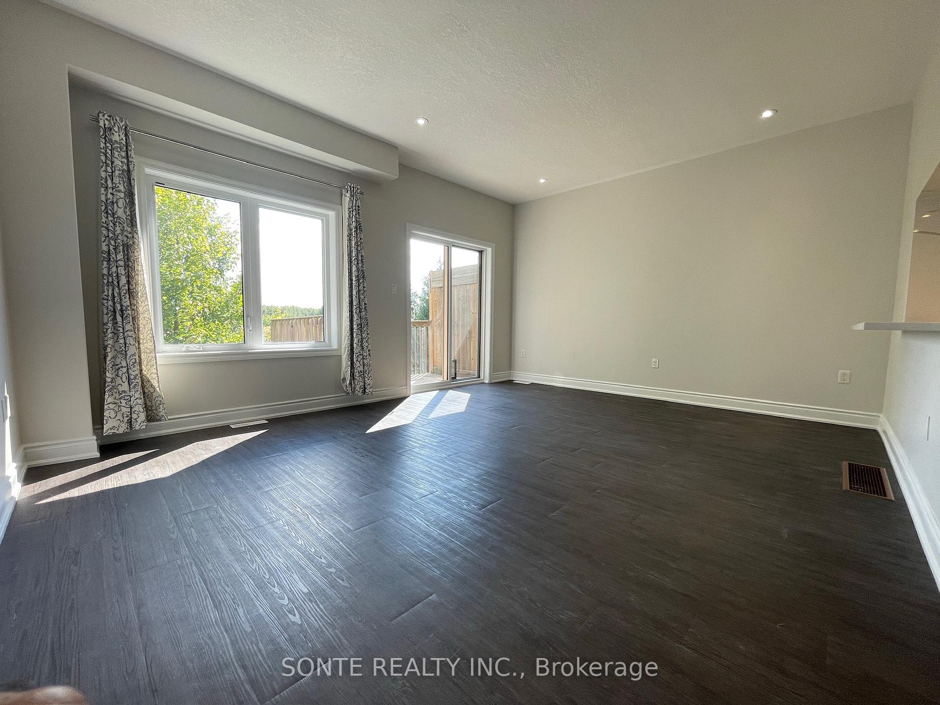 Photo 34 of Unit #15, 40 Megan Crescent, Barrie, Holly — HOMEH