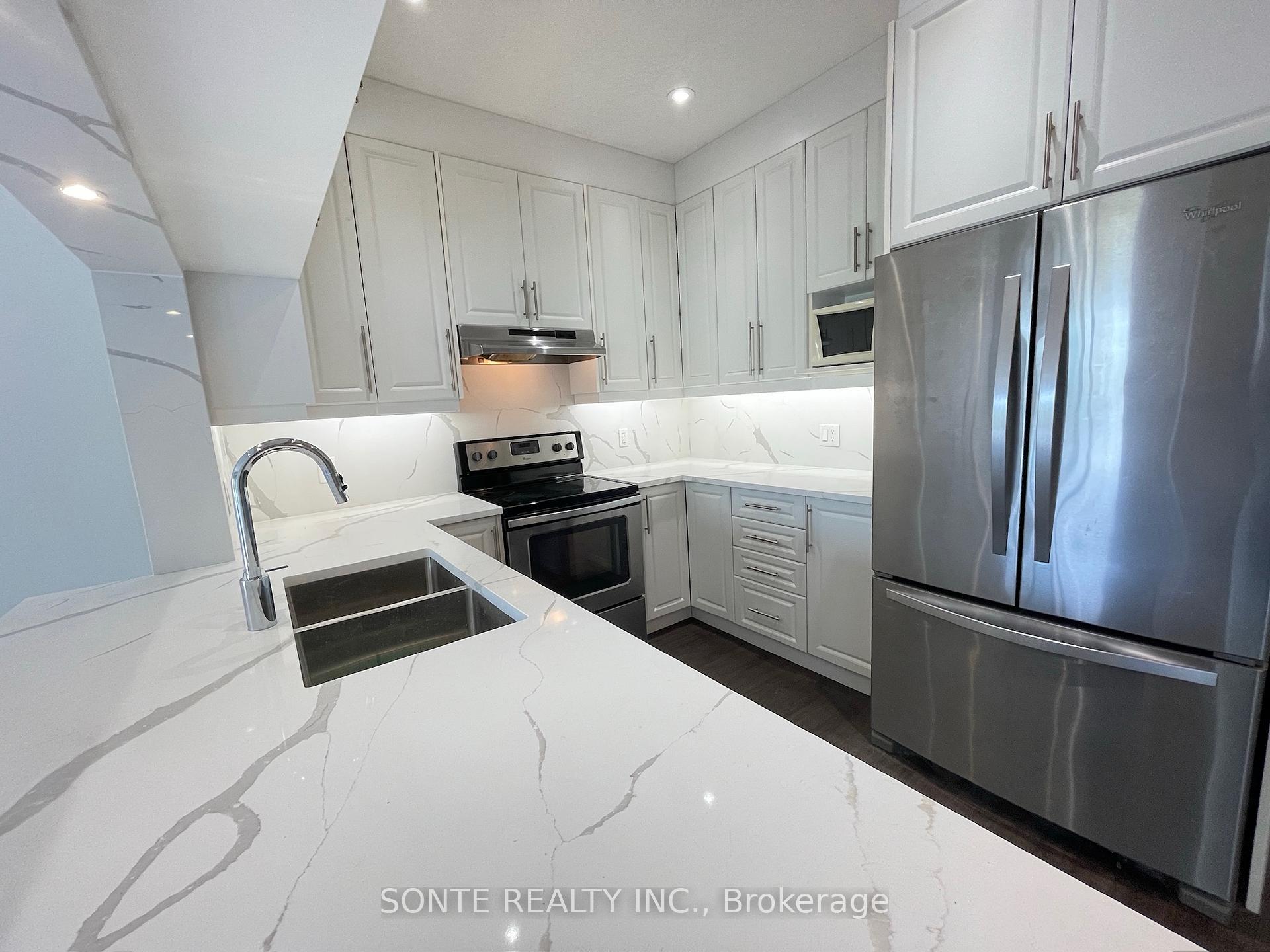 Photo 5 of Unit #15, 40 Megan Crescent, Barrie, Holly — HOMEH