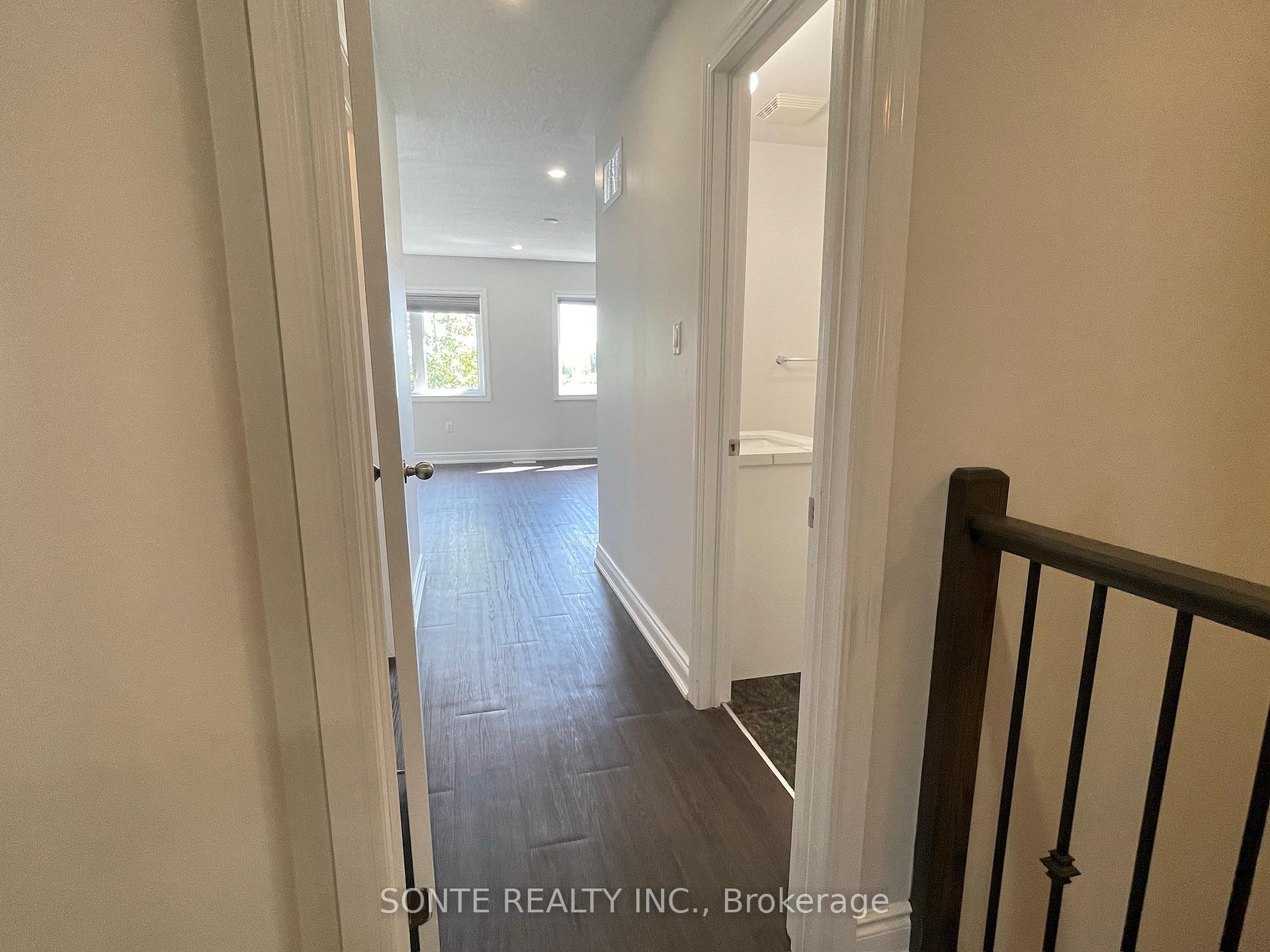 Photo 6 of Unit #15, 40 Megan Crescent, Barrie, Holly — HOMEH