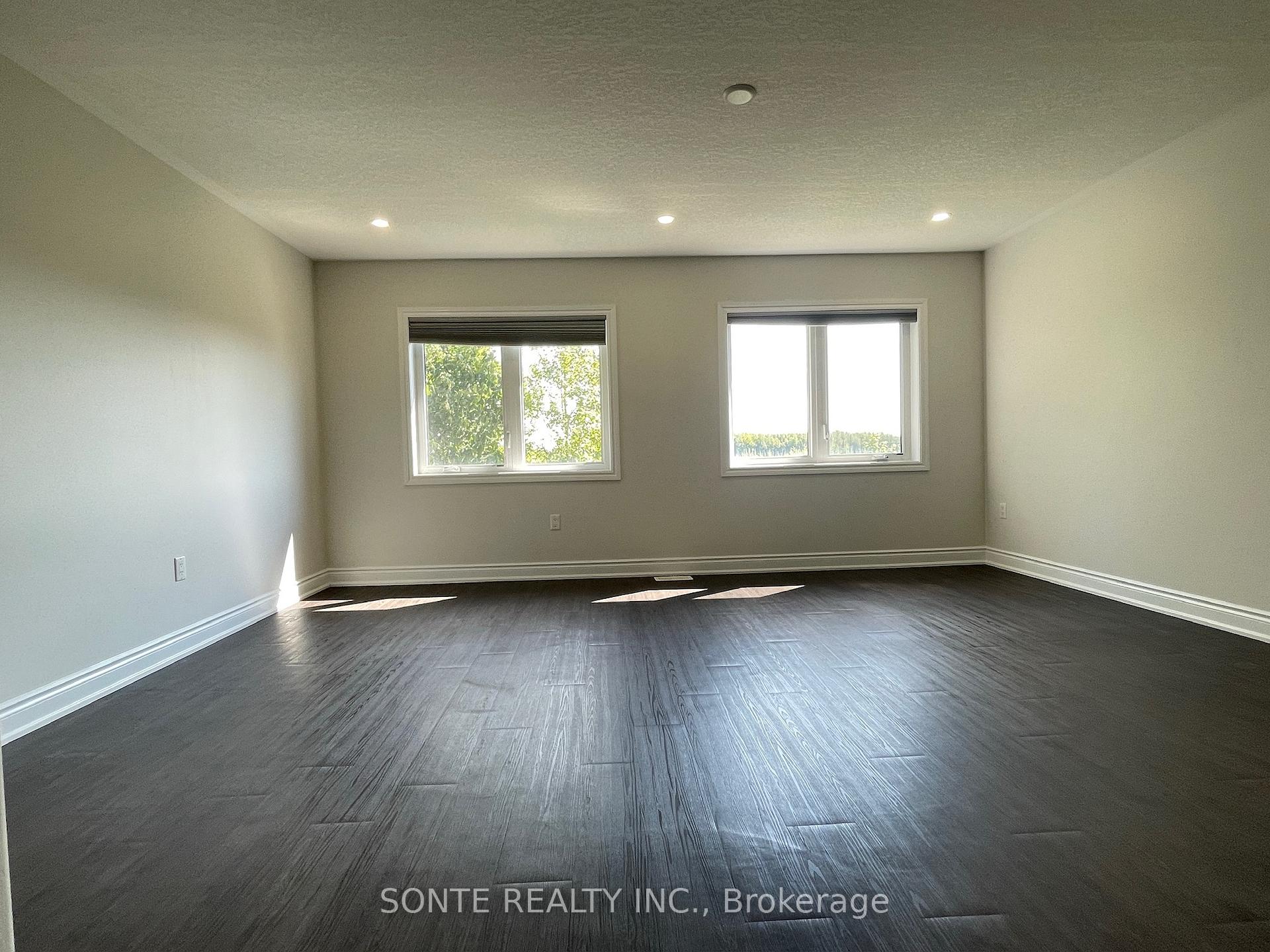 Photo 2 of Unit #15, 40 Megan Crescent, Barrie, Holly — HOMEH