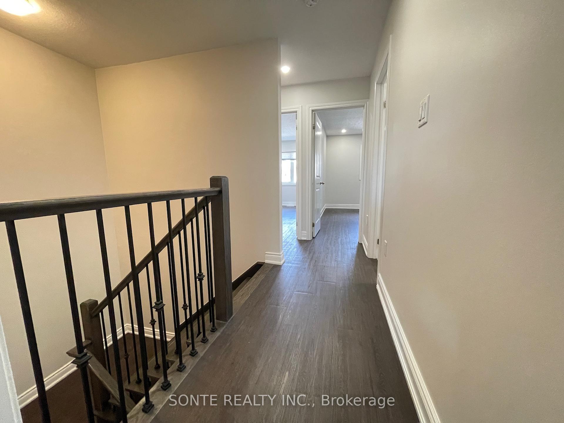 Photo 4 of Unit #15, 40 Megan Crescent, Barrie, Holly — HOMEH