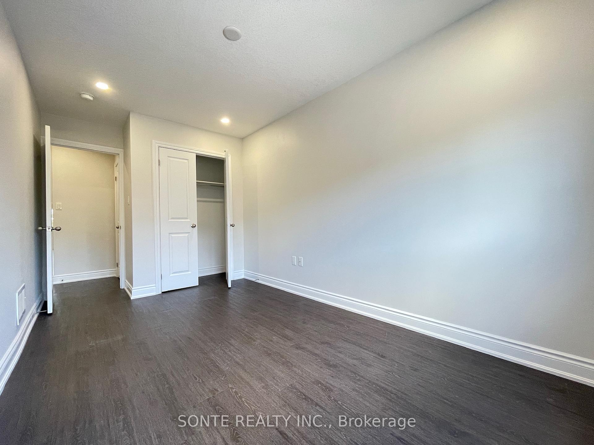 Photo 15 of Unit #15, 40 Megan Crescent, Barrie, Holly — HOMEH
