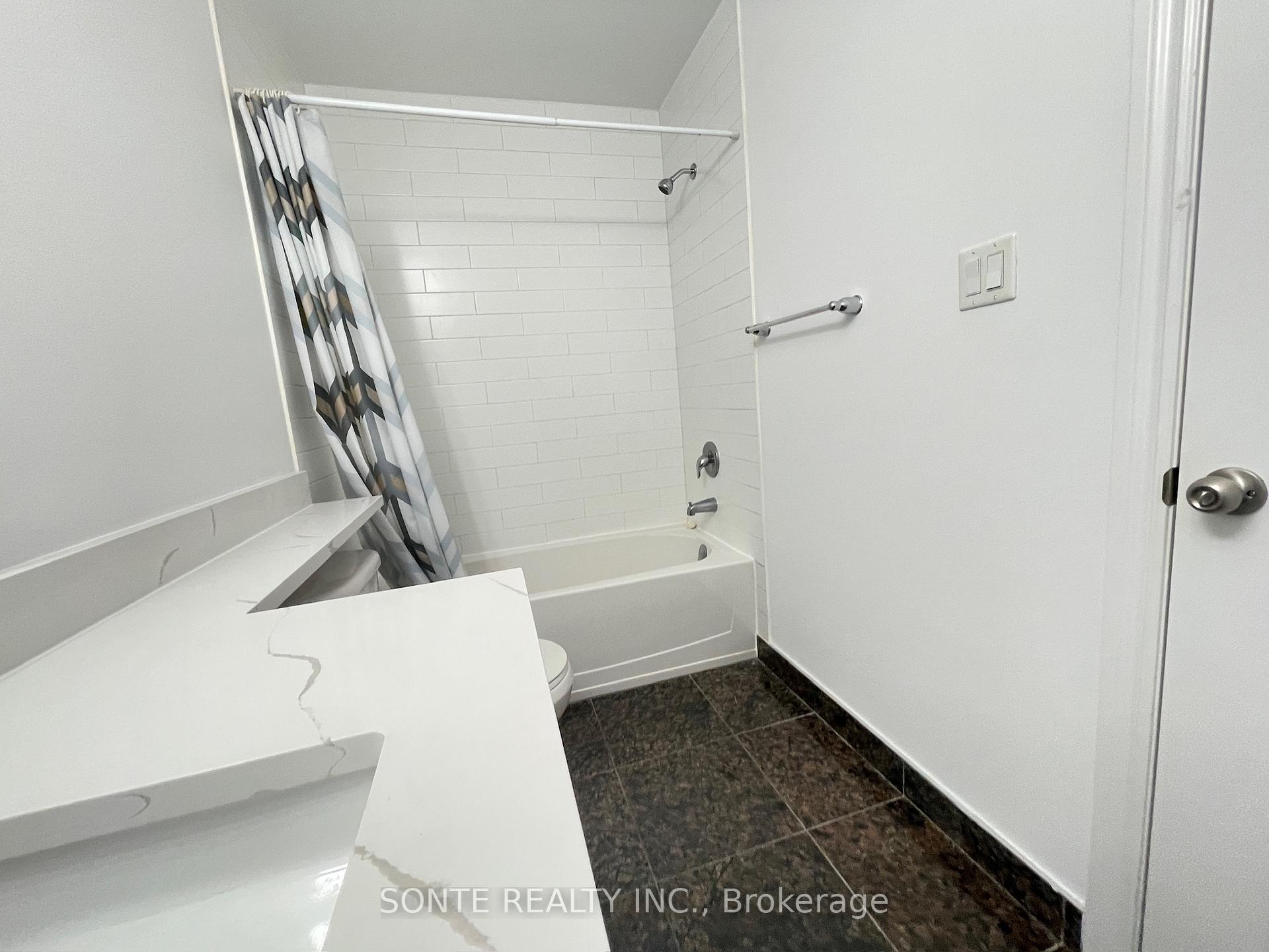 Photo 18 of Unit #15, 40 Megan Crescent, Barrie, Holly — HOMEH