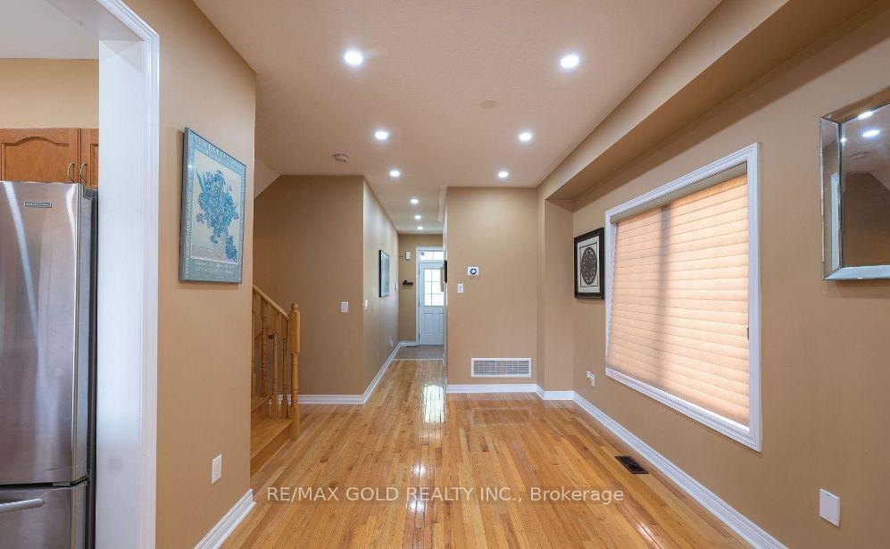 Photo 12 of 48 Clearfield Drive, Brampton, Bram East — HOMEH