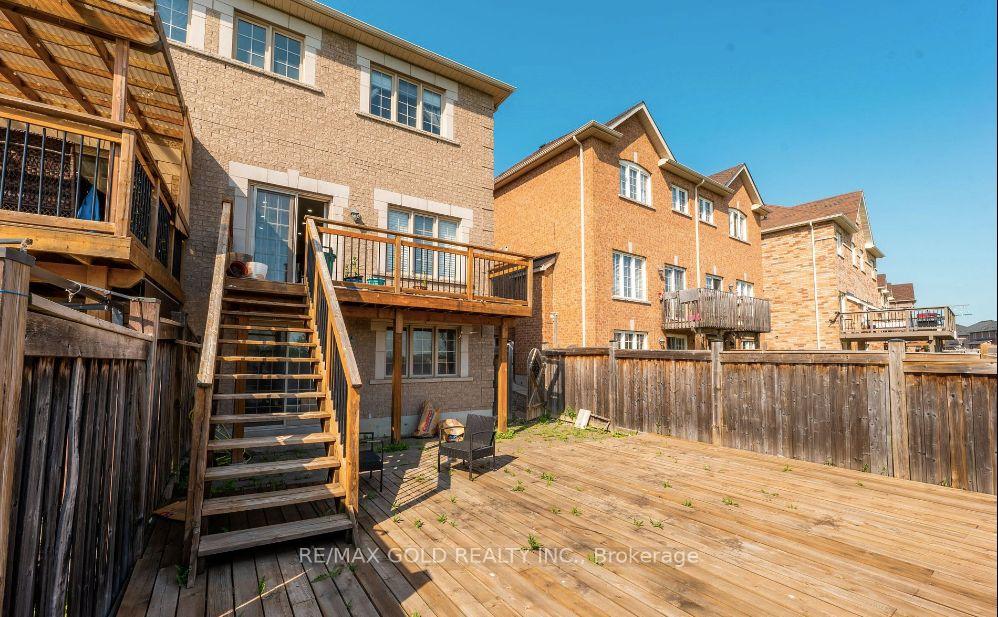Photo 13 of 48 Clearfield Drive, Brampton, Bram East — HOMEH