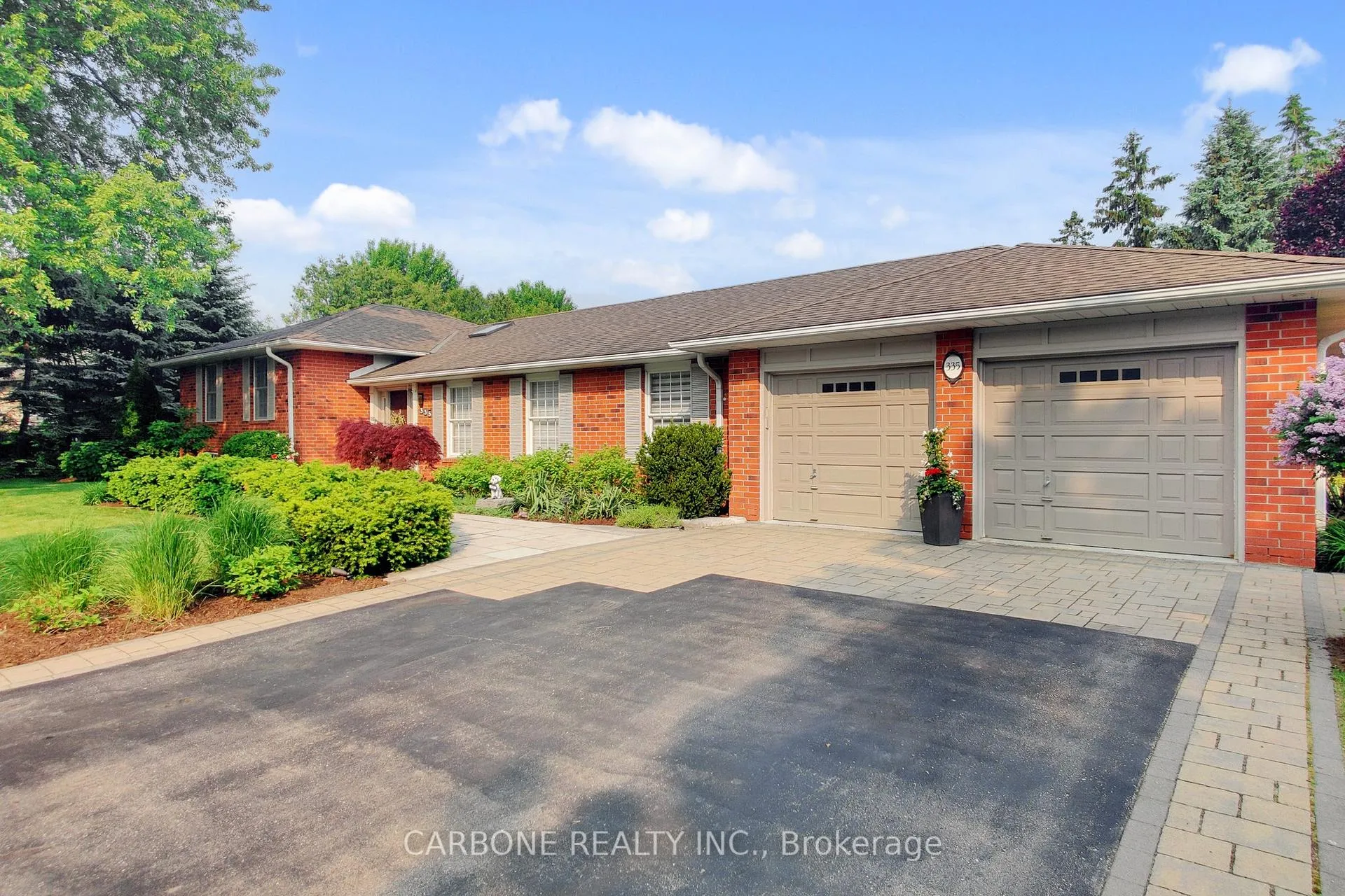 Photo 1 of 335 Forde Crescent, King, King City — HOMEH