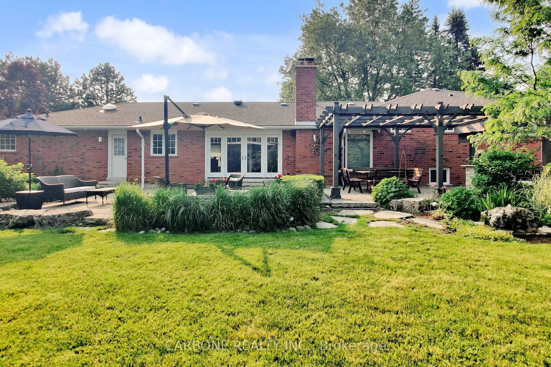 Photo 44 of 335 Forde Crescent, King, King City — HOMEH