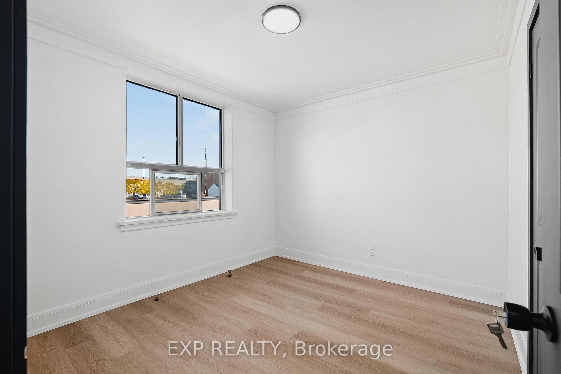 Photo 9 of Unit 501, 90 Carden Street, Guelph, Downtown — HOMEH