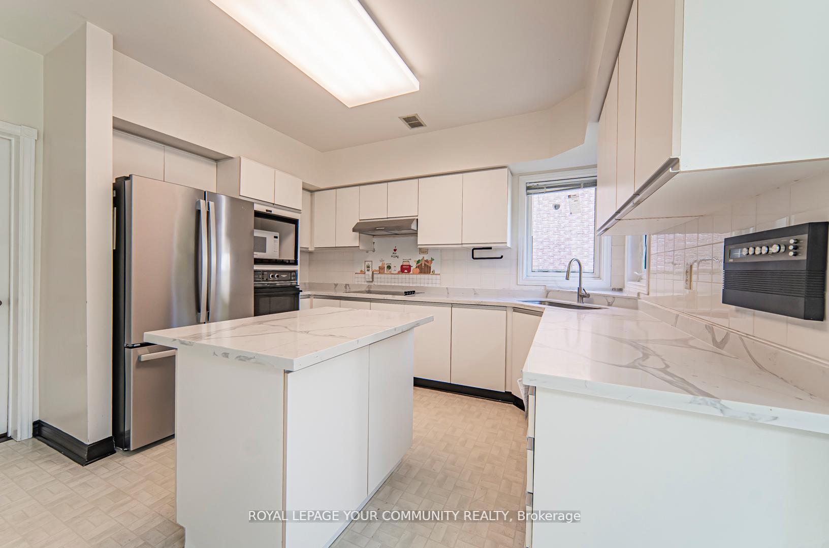 Photo 4 of 147 John Button Boulevard, Markham, Buttonville — HOMEH