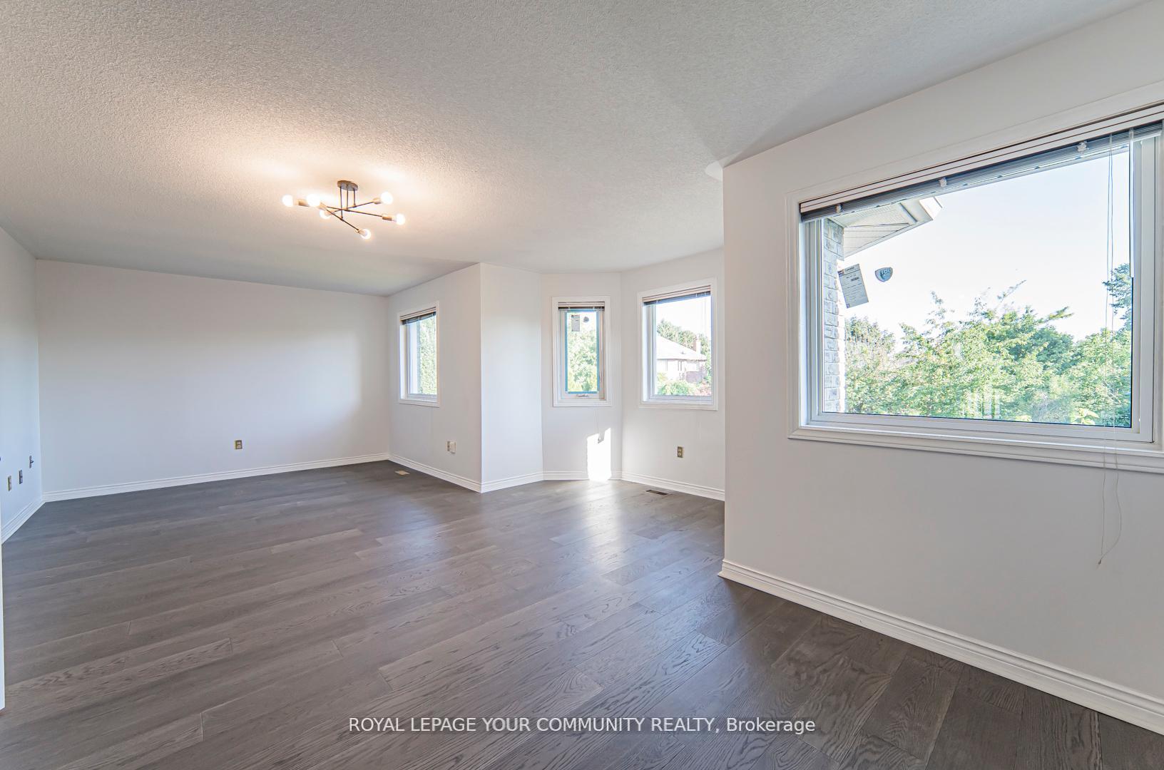 Photo 11 of 147 John Button Boulevard, Markham, Buttonville — HOMEH