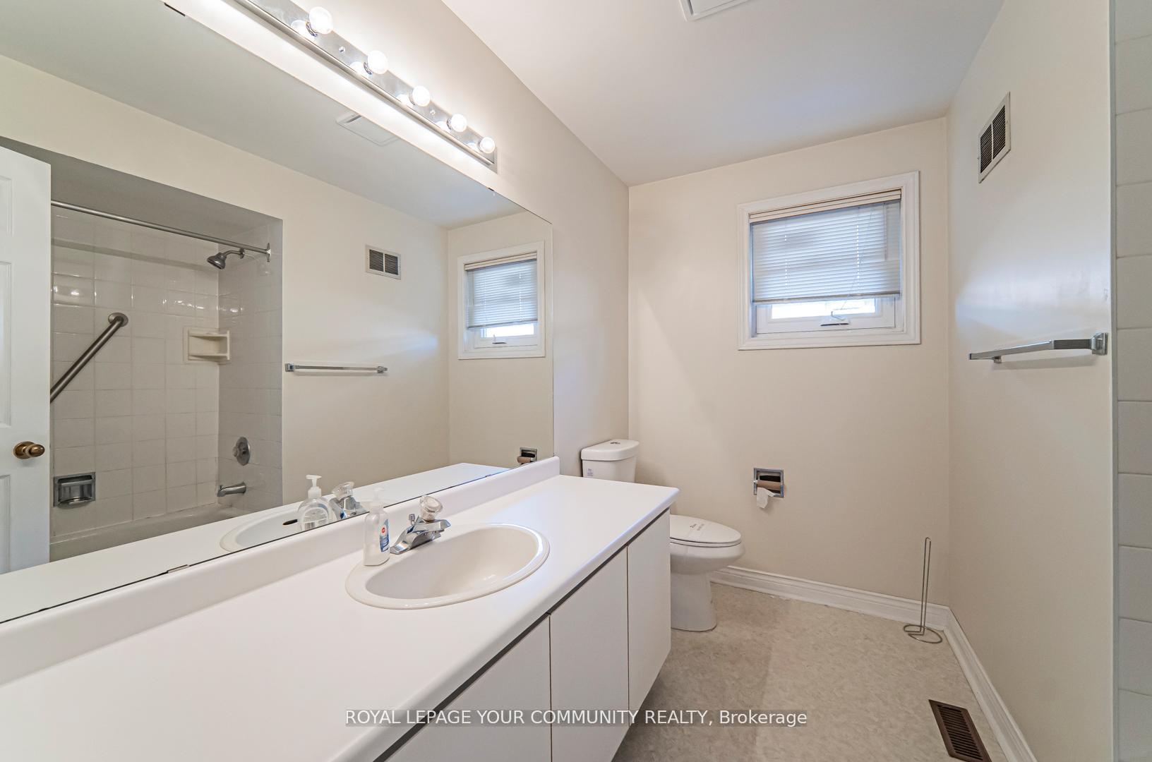 Photo 16 of 147 John Button Boulevard, Markham, Buttonville — HOMEH