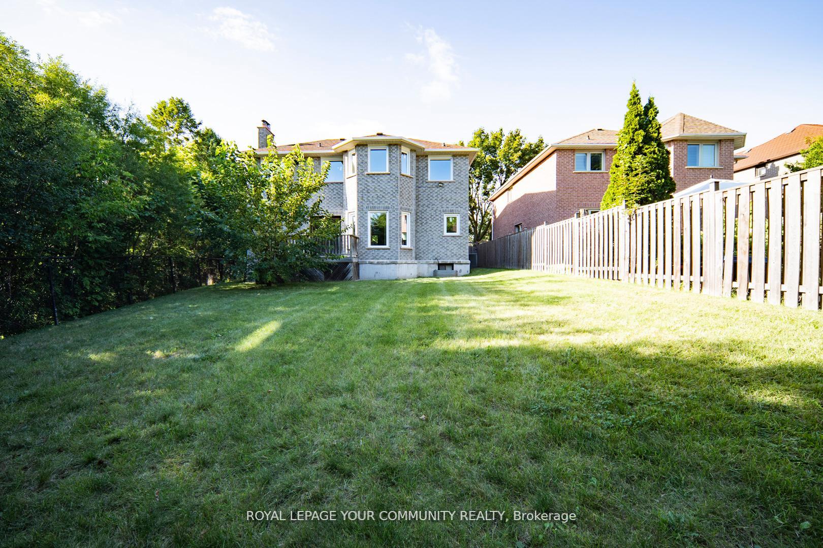 Photo 13 of 147 John Button Boulevard, Markham, Buttonville — HOMEH