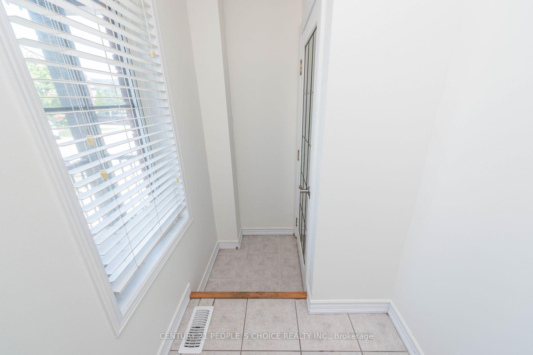Photo 2 of Unit Upper, 48 Carpendale Crescent, Ajax, Northeast Ajax — HOMEH