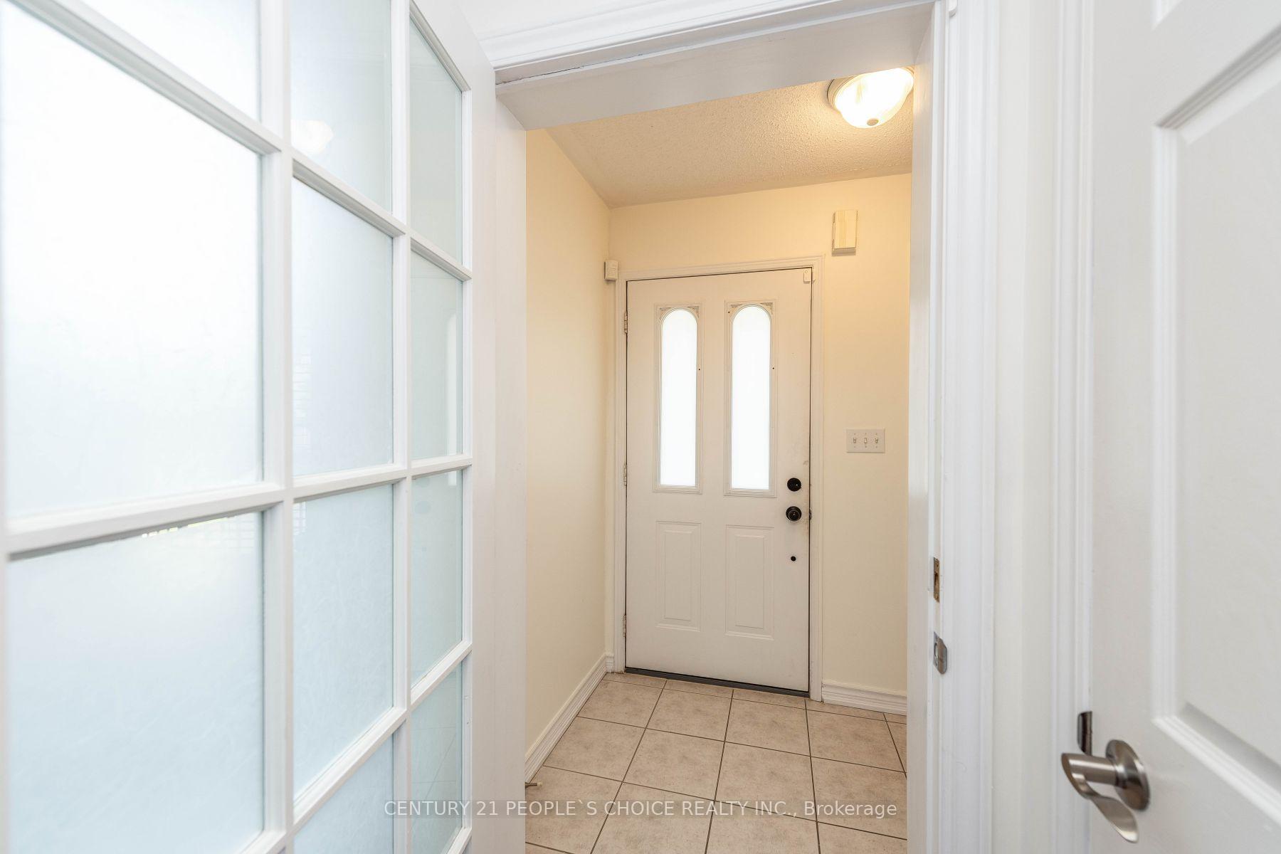 Photo 36 of Unit Upper, 48 Carpendale Crescent, Ajax, Northeast Ajax — HOMEH