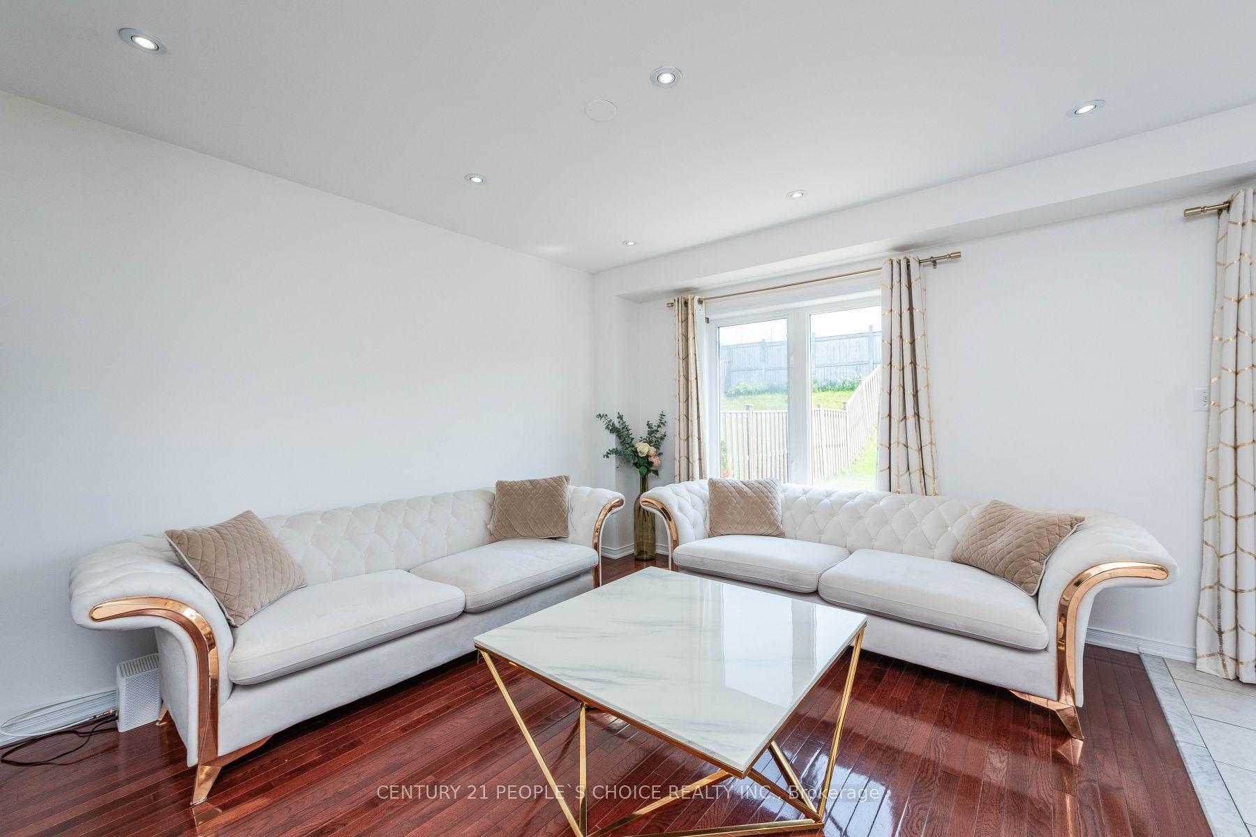 Photo 9 of Unit Upper, 48 Carpendale Crescent, Ajax, Northeast Ajax — HOMEH