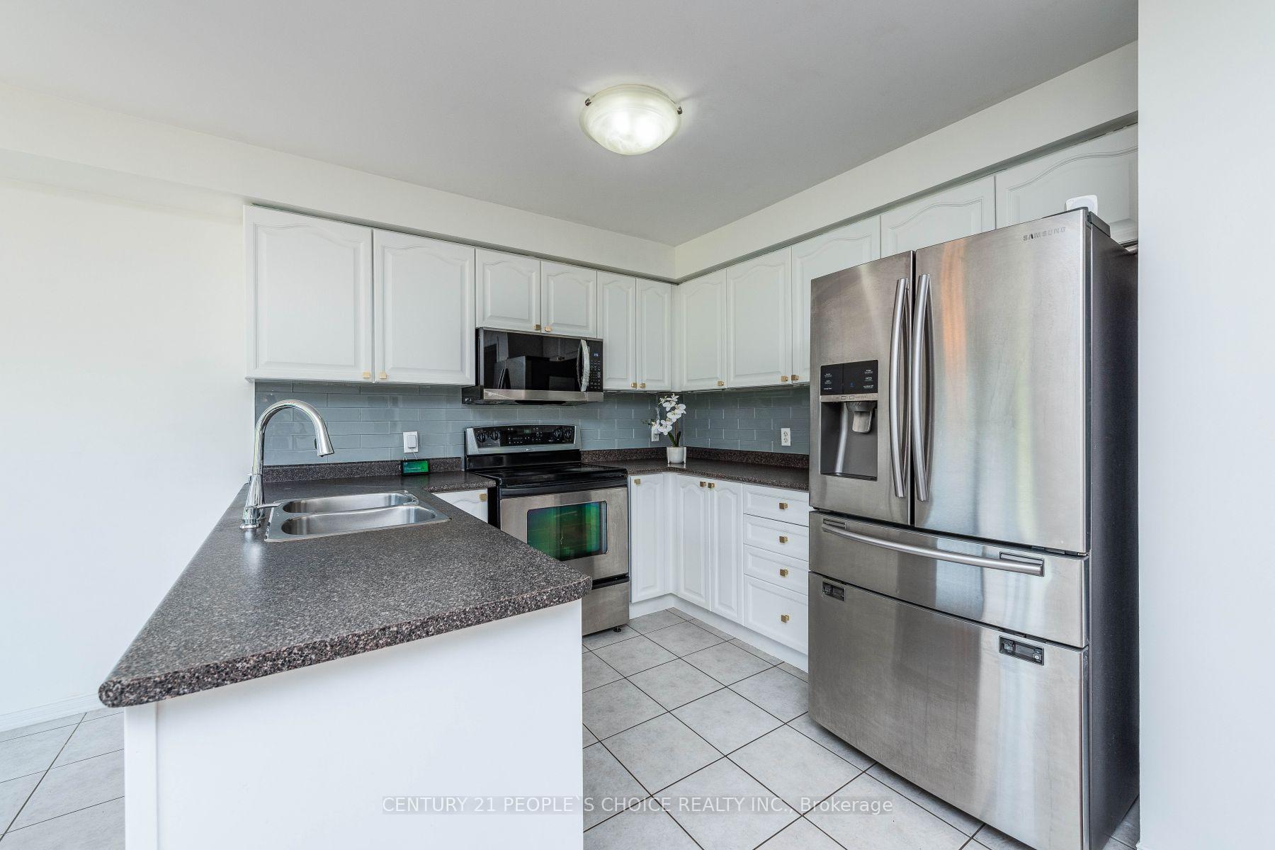 Photo 6 of Unit Upper, 48 Carpendale Crescent, Ajax, Northeast Ajax — HOMEH