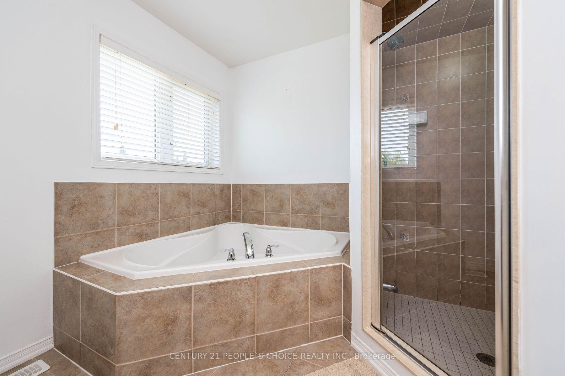 Photo 13 of Unit Upper, 48 Carpendale Crescent, Ajax, Northeast Ajax — HOMEH