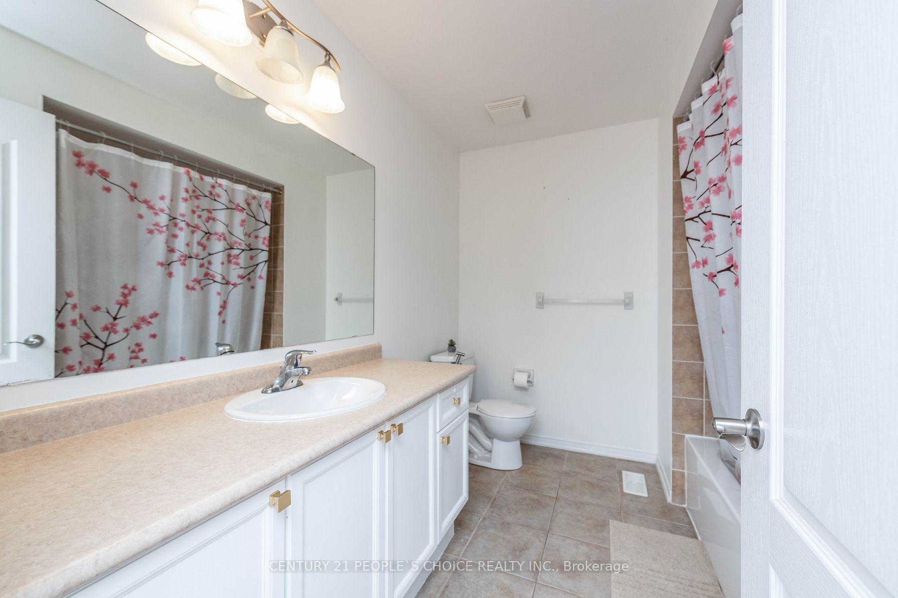 Photo 7 of Unit Upper, 48 Carpendale Crescent, Ajax, Northeast Ajax — HOMEH