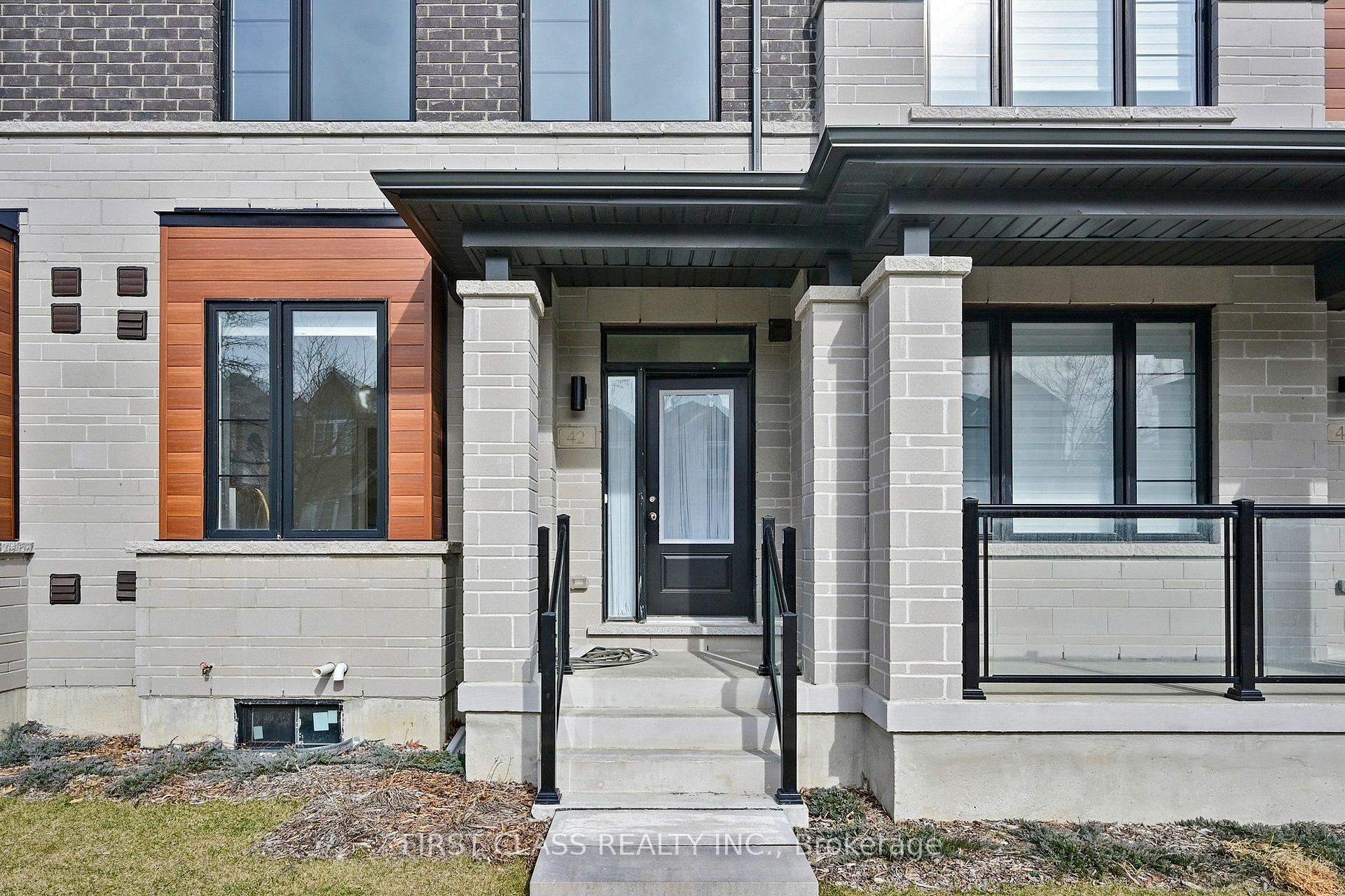 Photo 2 of 42 Carole Bell Way, Markham, Wismer — HOMEH